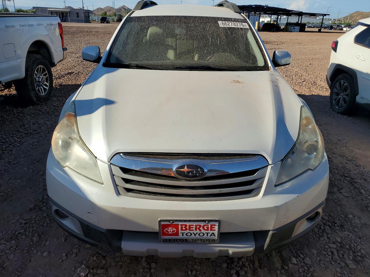 2012 Subaru Outback 2.5i Premium White vin: 4S4BRBCC4C3209658