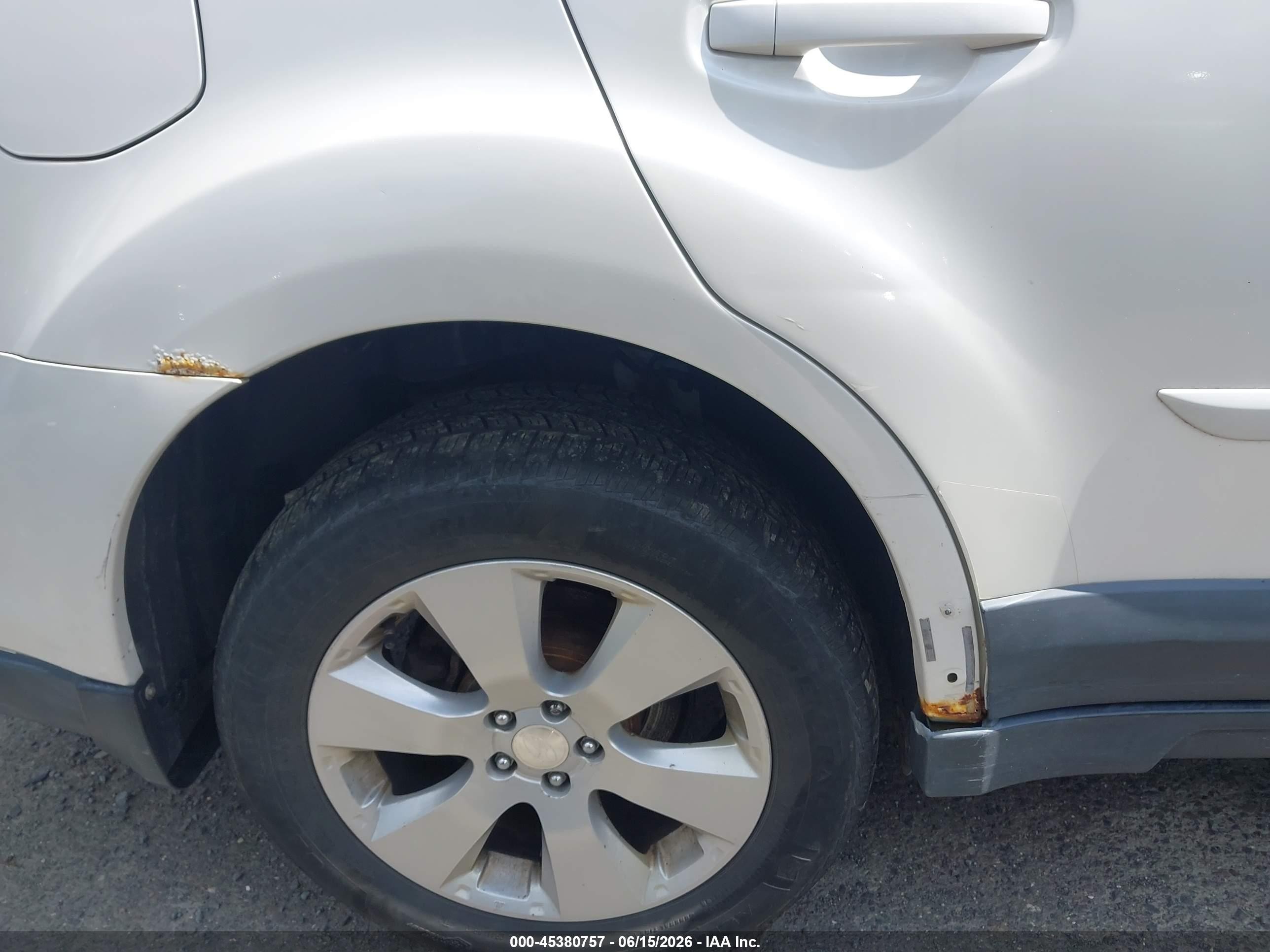 2012 Subaru Outback 2.5i Premium Белый vin: 4S4BRBCC4C3221650