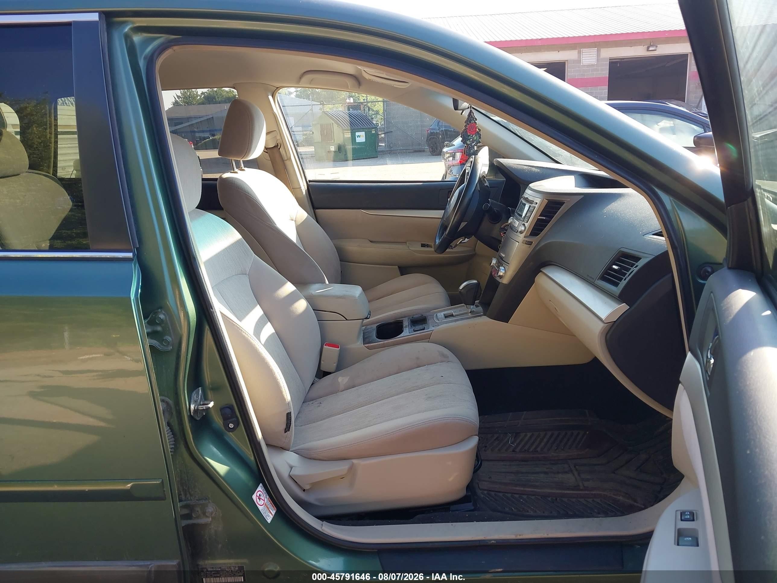 2013 Subaru Outback 2.5i Premium Green vin: 4S4BRBCC4D3204588