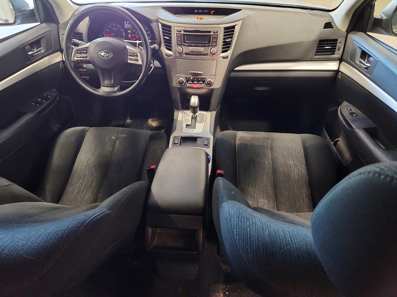 2013 Subaru Outback 2.5i Premium Серебряный vin: 4S4BRBCC4D3222718