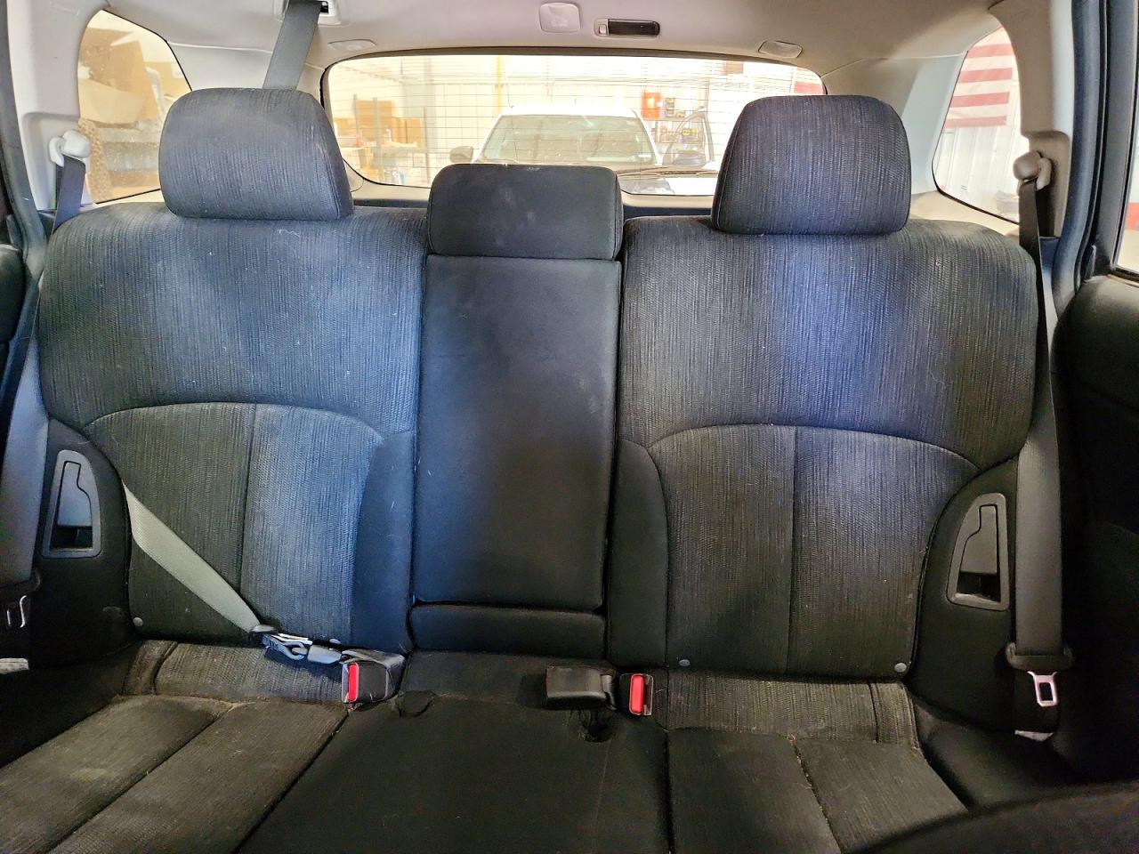 2013 Subaru Outback 2.5i Premium Серебряный vin: 4S4BRBCC4D3222718