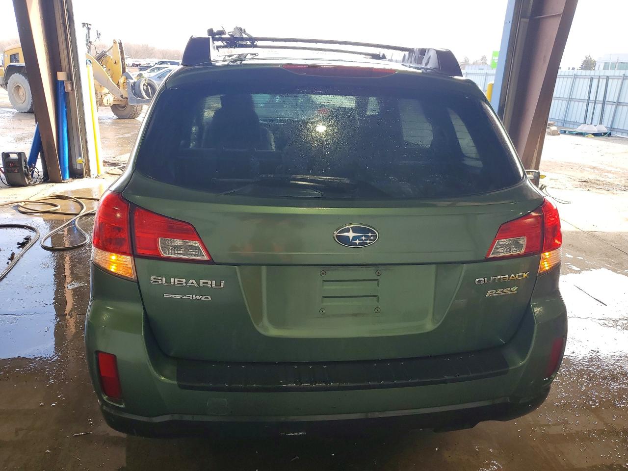 2013 Subaru Outback 2.5i Premium Green vin: 4S4BRBCC4D3231225