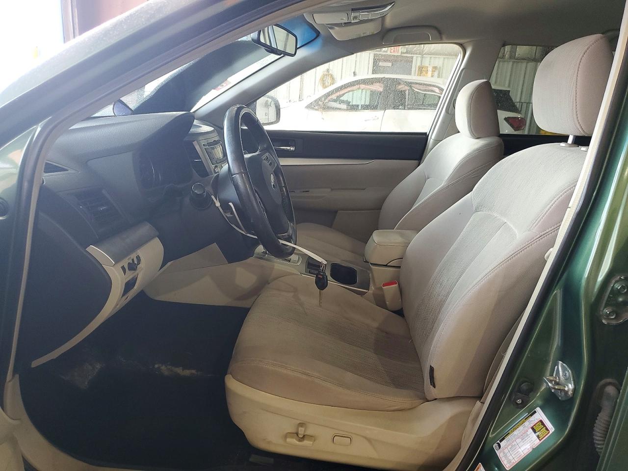 2013 Subaru Outback 2.5i Premium Green vin: 4S4BRBCC4D3231225