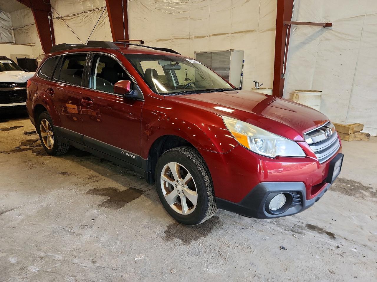 2013 Subaru Outback 2.5i Premium Red vin: 4S4BRBCC4D3320664