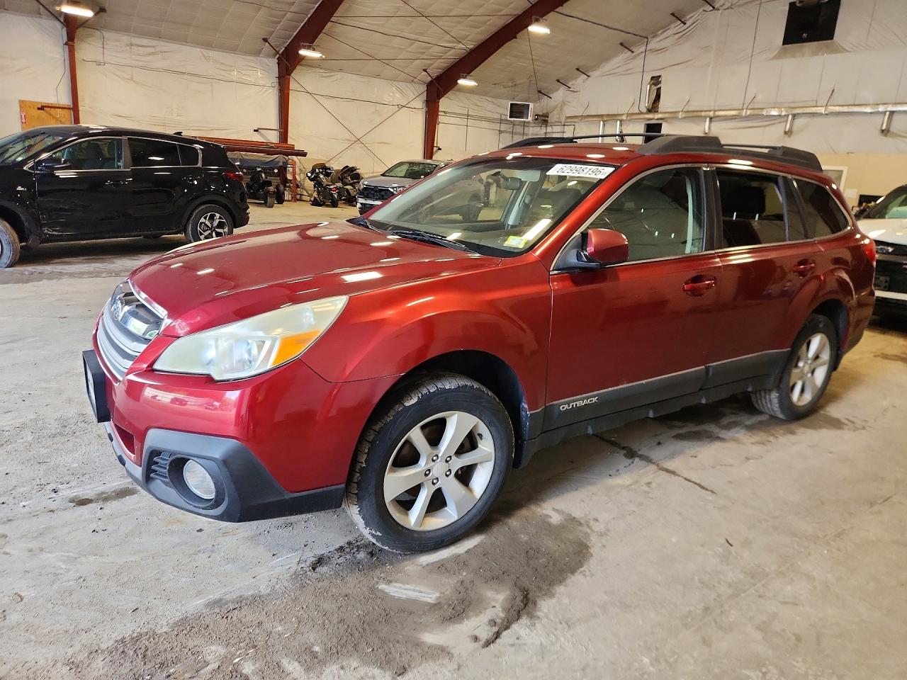 2013 Subaru Outback 2.5i Premium Red vin: 4S4BRBCC4D3320664