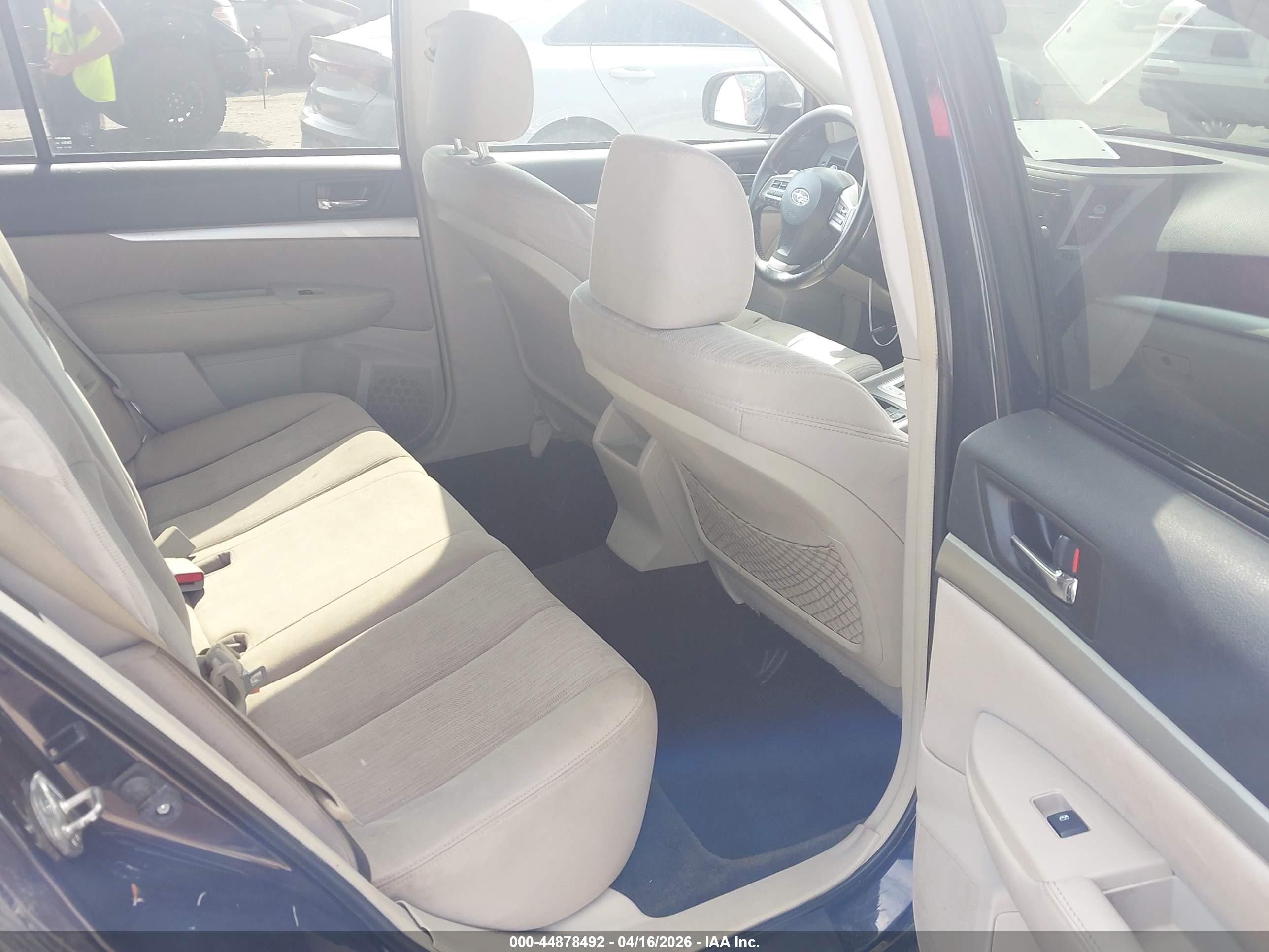 2013 Subaru Outback 2.5i Premium Dark Blue vin: 4S4BRBCC4D3320843