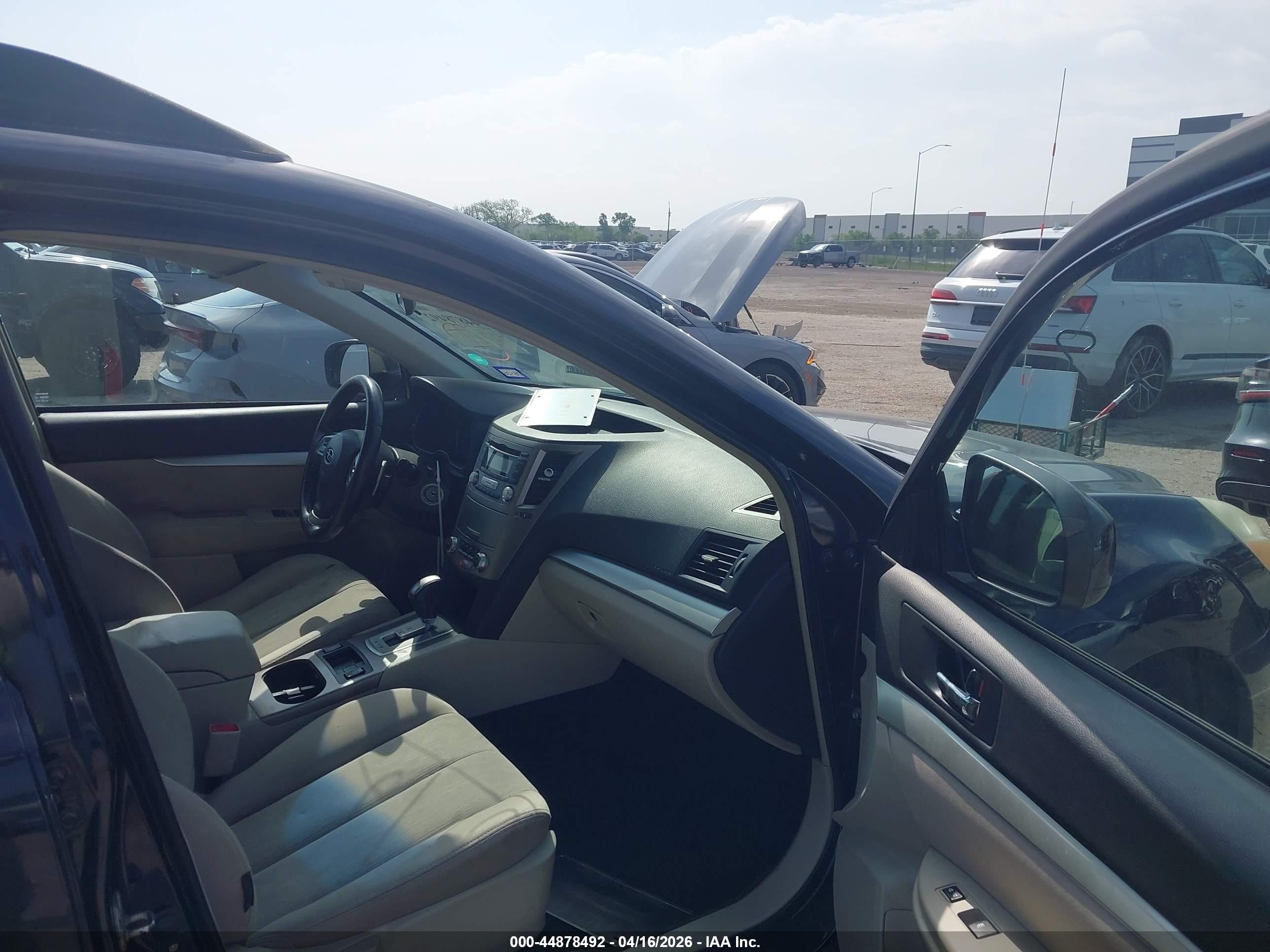 2013 Subaru Outback 2.5i Premium Dark Blue vin: 4S4BRBCC4D3320843