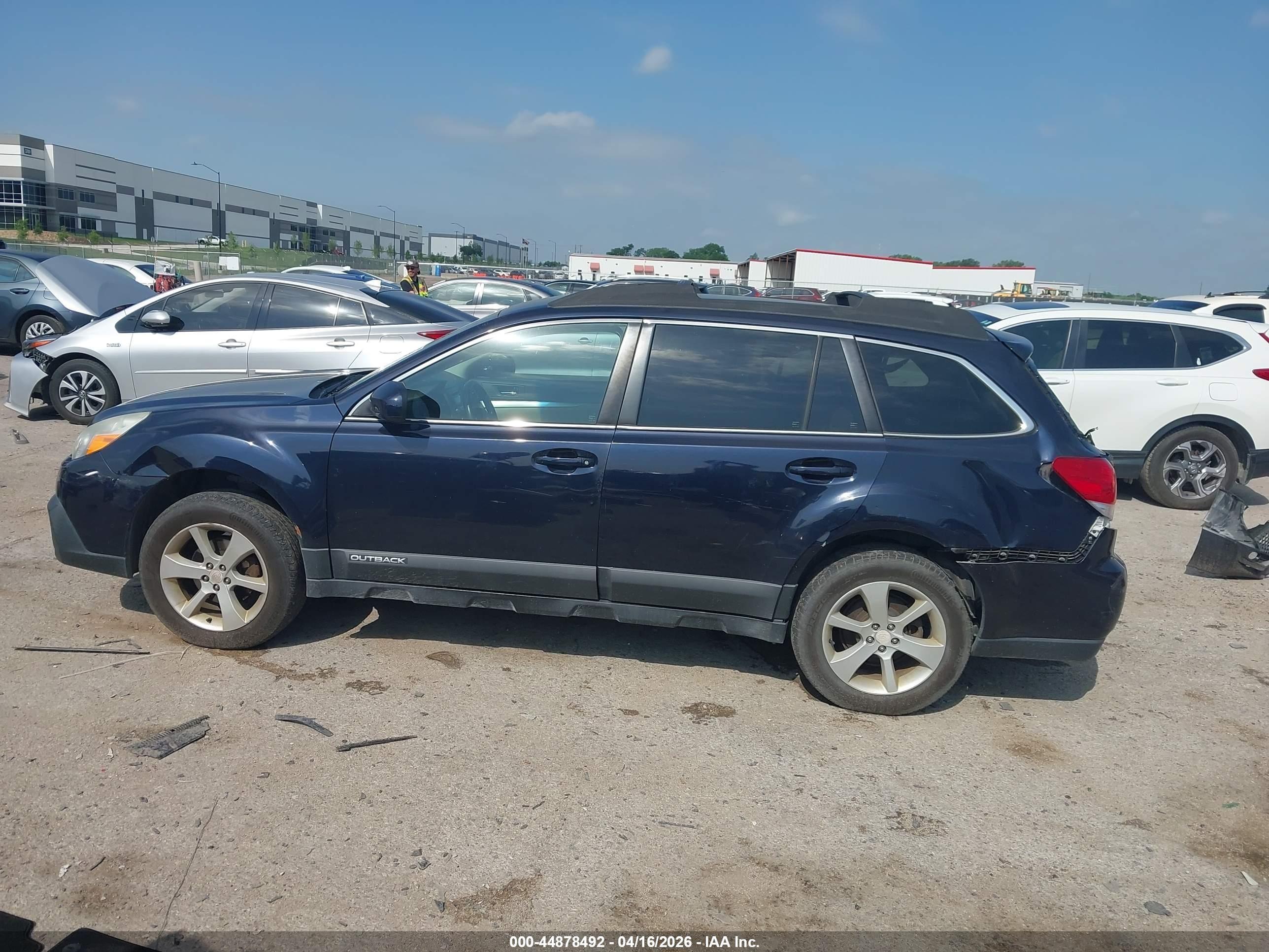 2013 Subaru Outback 2.5i Premium Dark Blue vin: 4S4BRBCC4D3320843