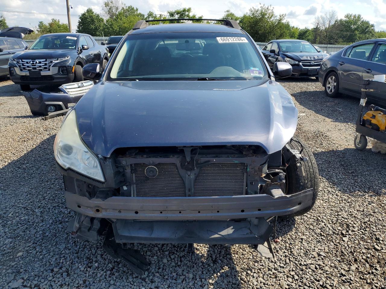 2014 Subaru Outback 2.5i Premium Угольный vin: 4S4BRBCC4E3246213