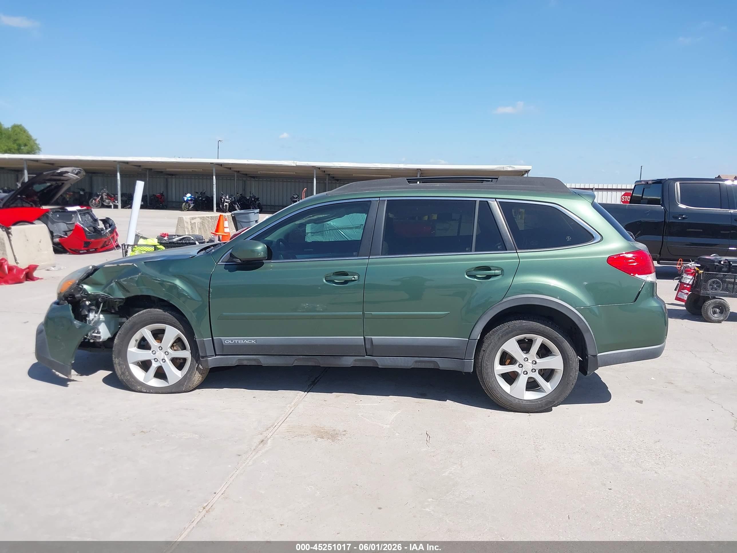 2014 Subaru Outback 2.5i Premium Green vin: 4S4BRBCC4E3267059