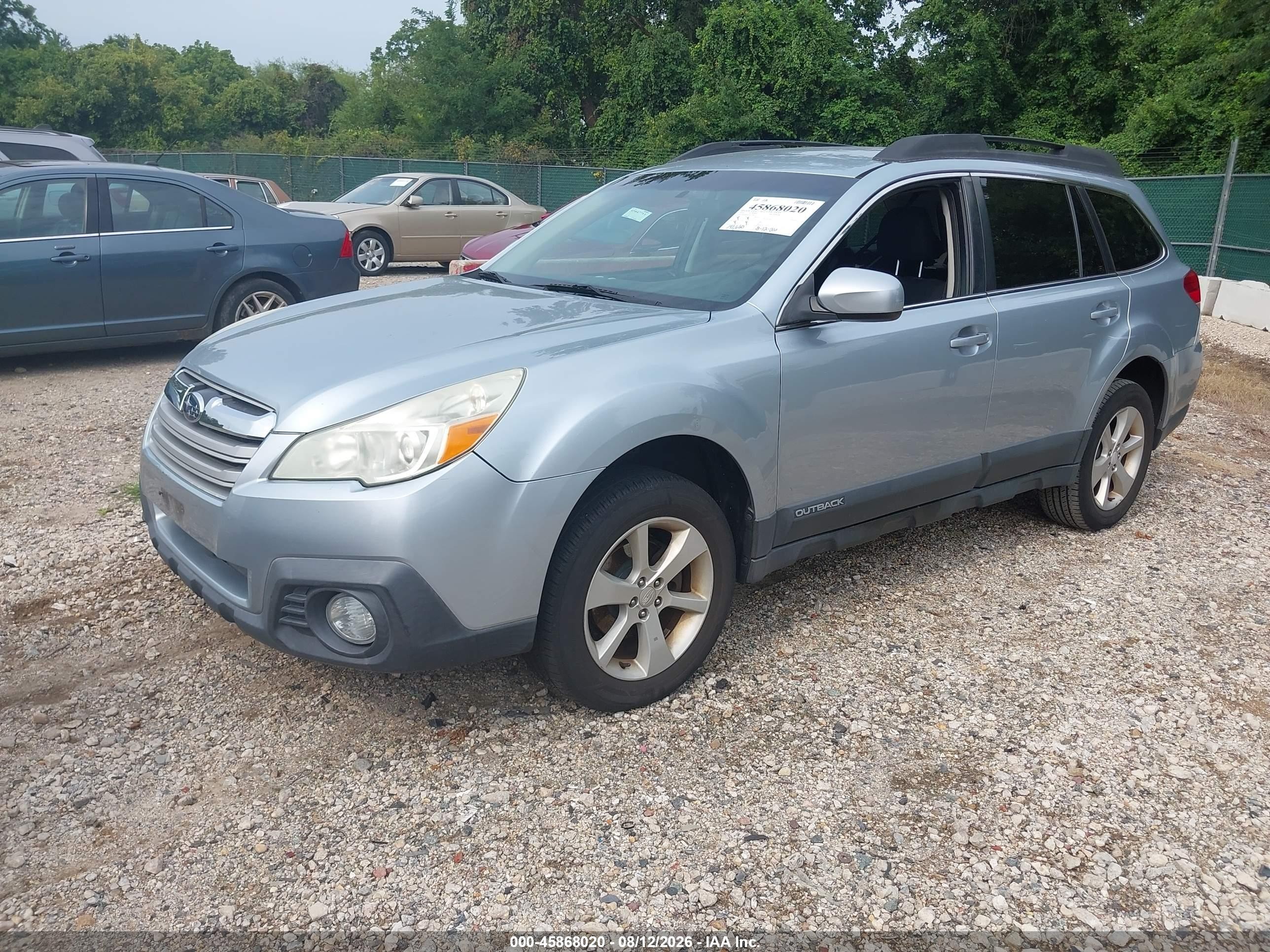 2014 Subaru Outback 2.5i Premium Silver vin: 4S4BRBCC4E3278532