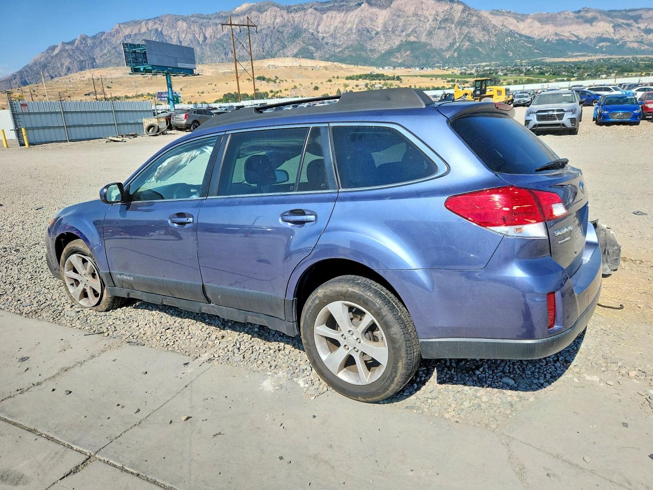 2014 Subaru Outback 2.5i Premium Blue vin: 4S4BRBCC4E3290020