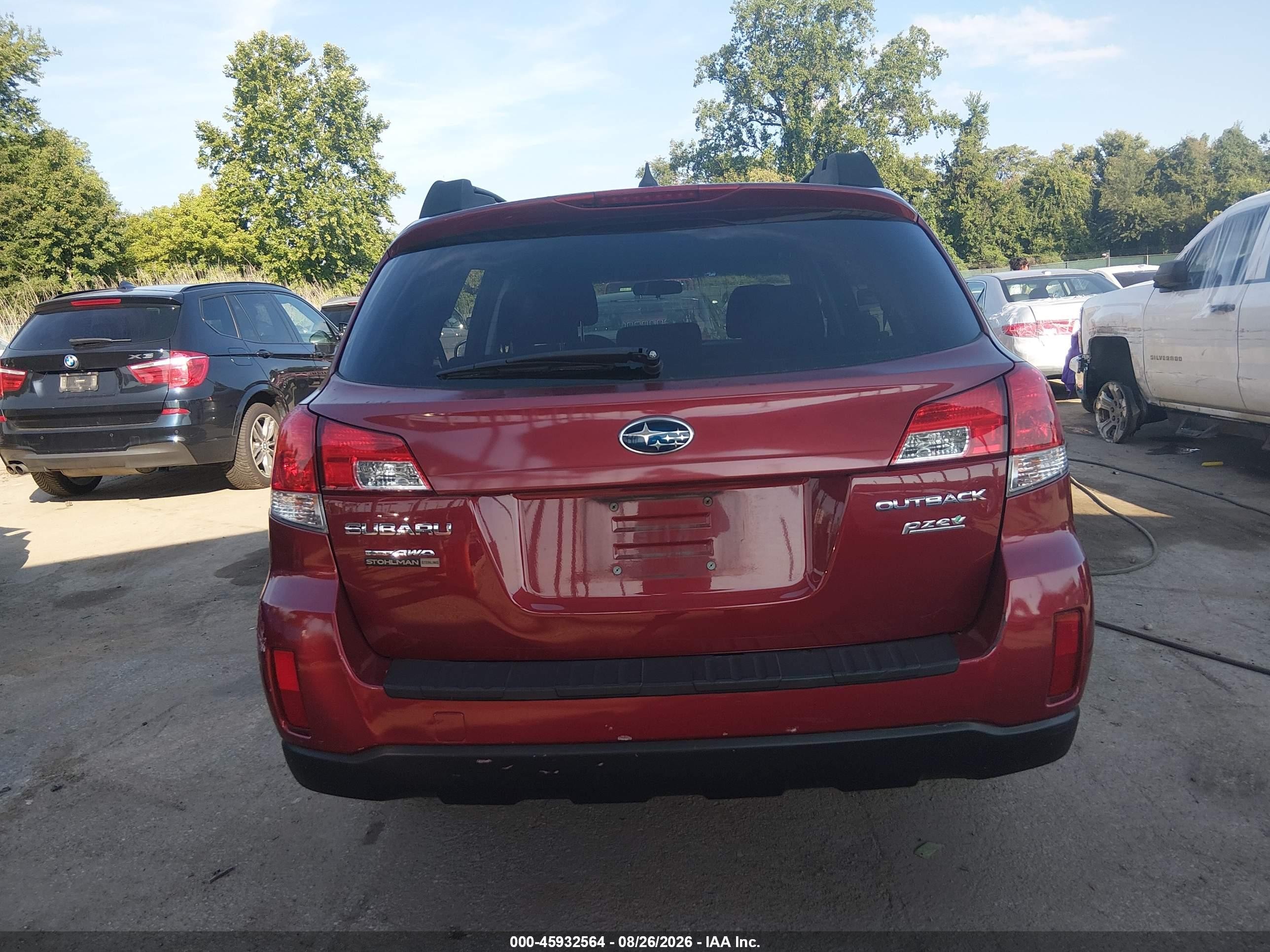 2014 Subaru Outback 2.5i Premium Red vin: 4S4BRBCC4E3306507
