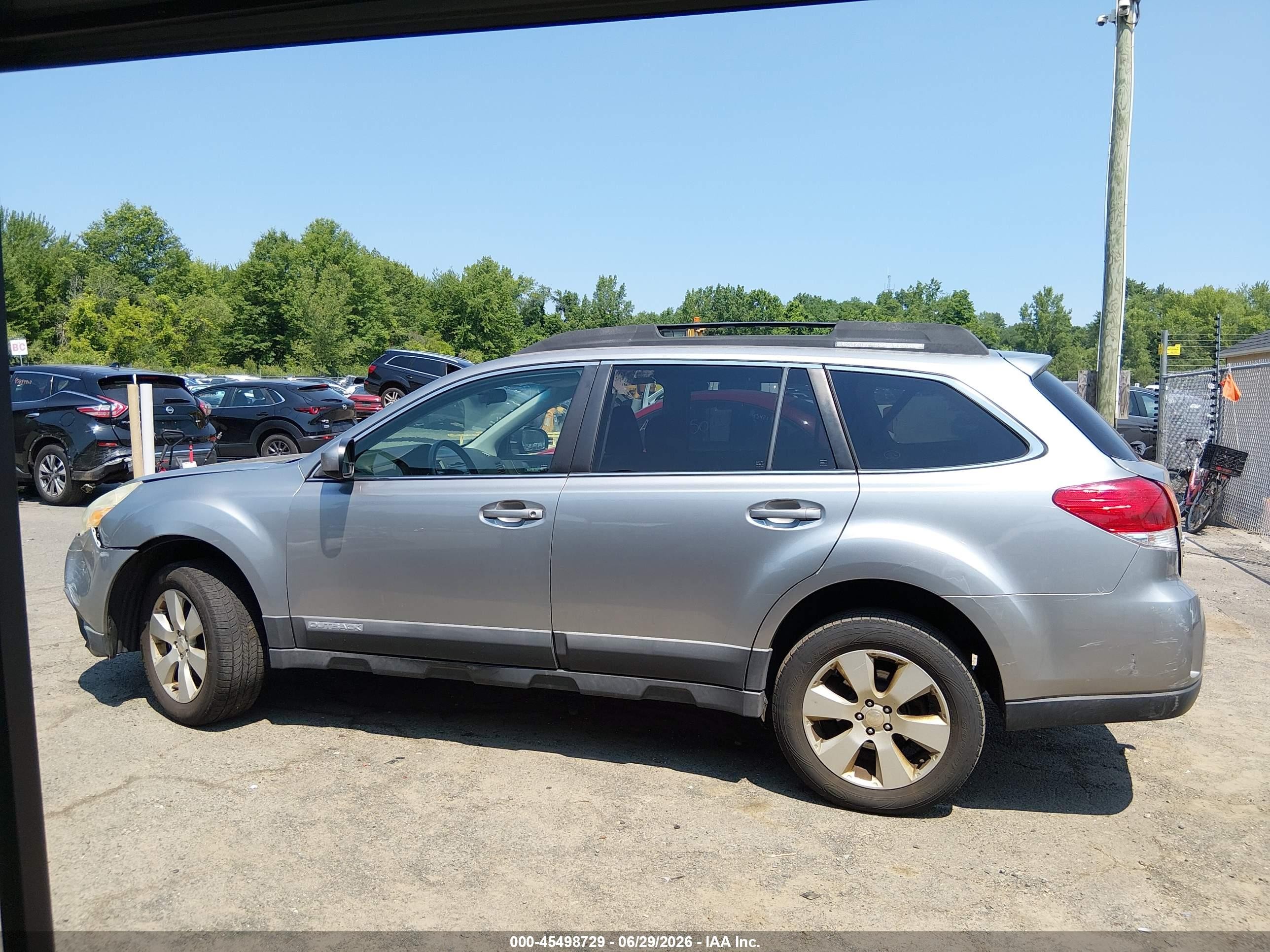 2011 Subaru Outback 2.5i Premium Gray vin: 4S4BRBCC5B3320525