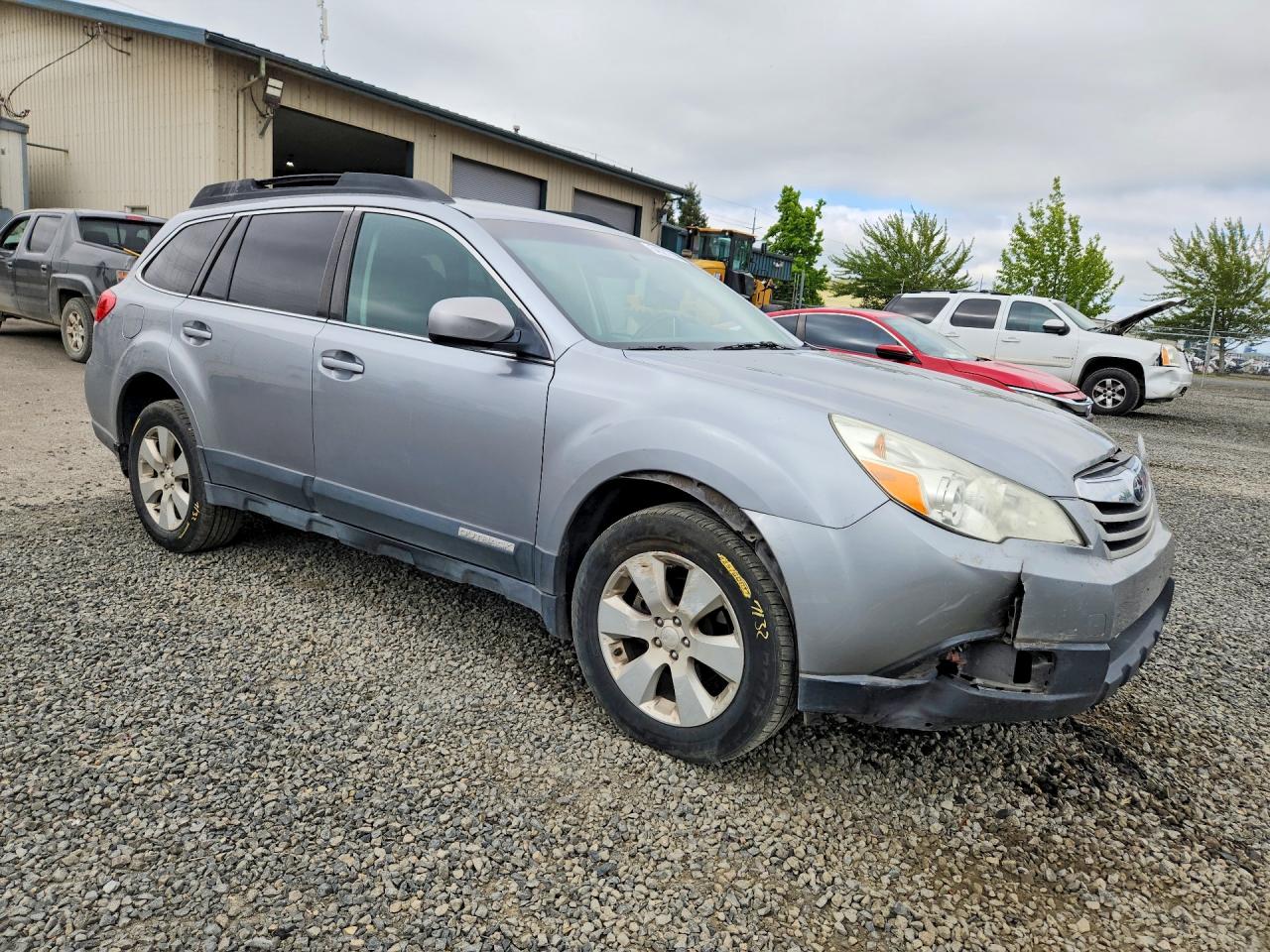 2011 Subaru Outback 2.5i Premium Silver vin: 4S4BRBCC5B3410662