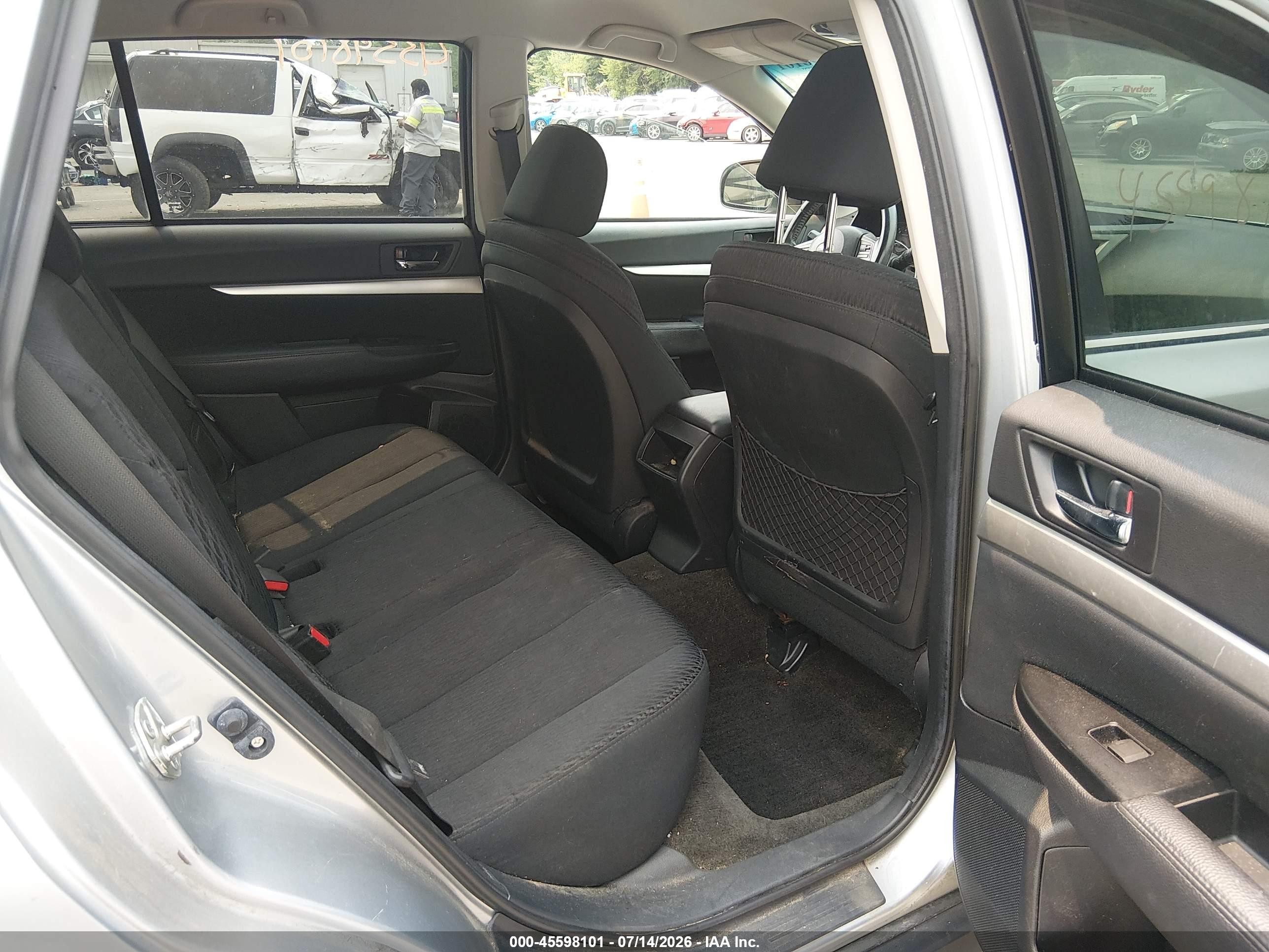 2012 Subaru Outback 2.5i Premium Silver vin: 4S4BRBCC5C3248680