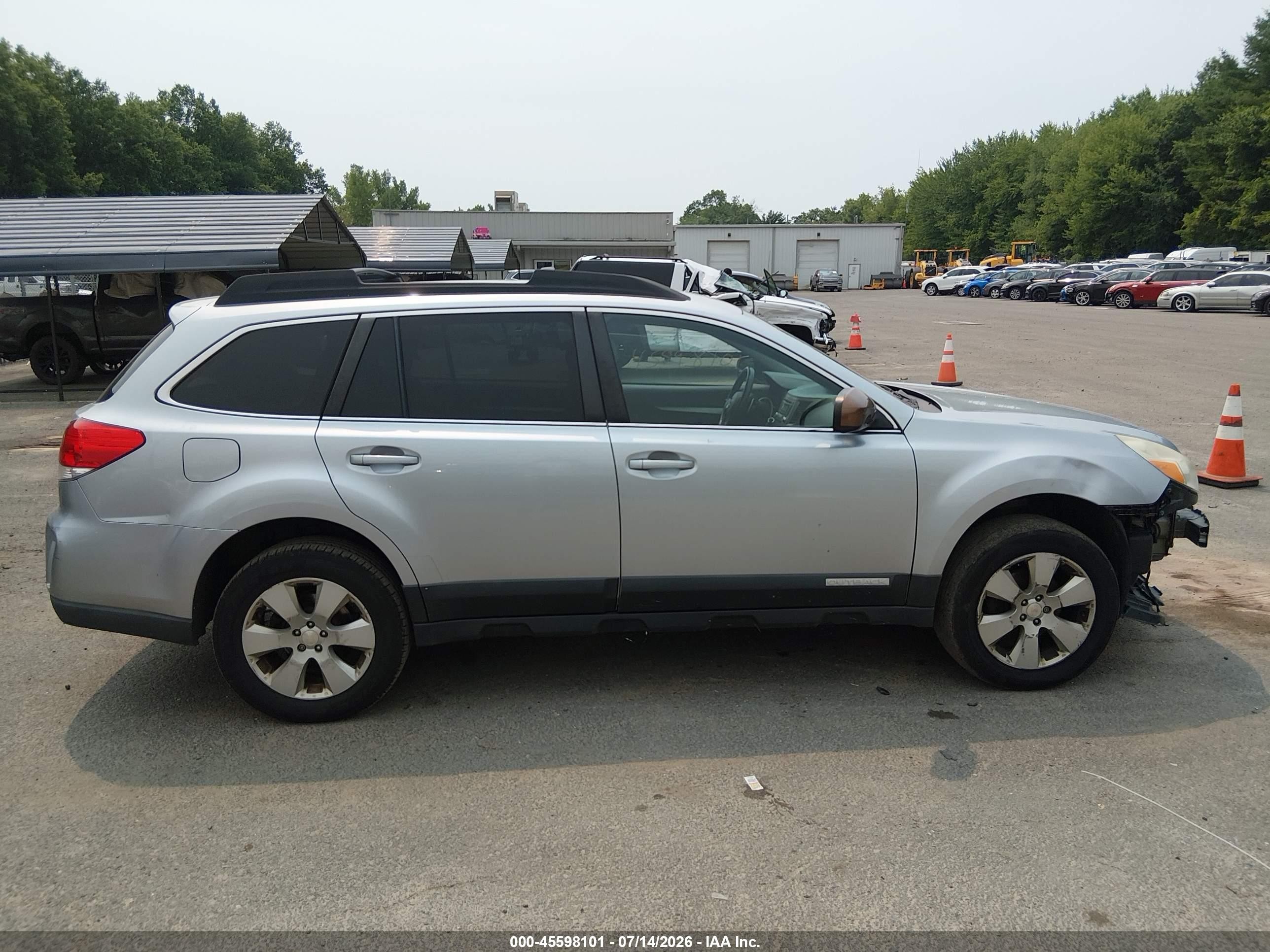 2012 Subaru Outback 2.5i Premium Silver vin: 4S4BRBCC5C3248680
