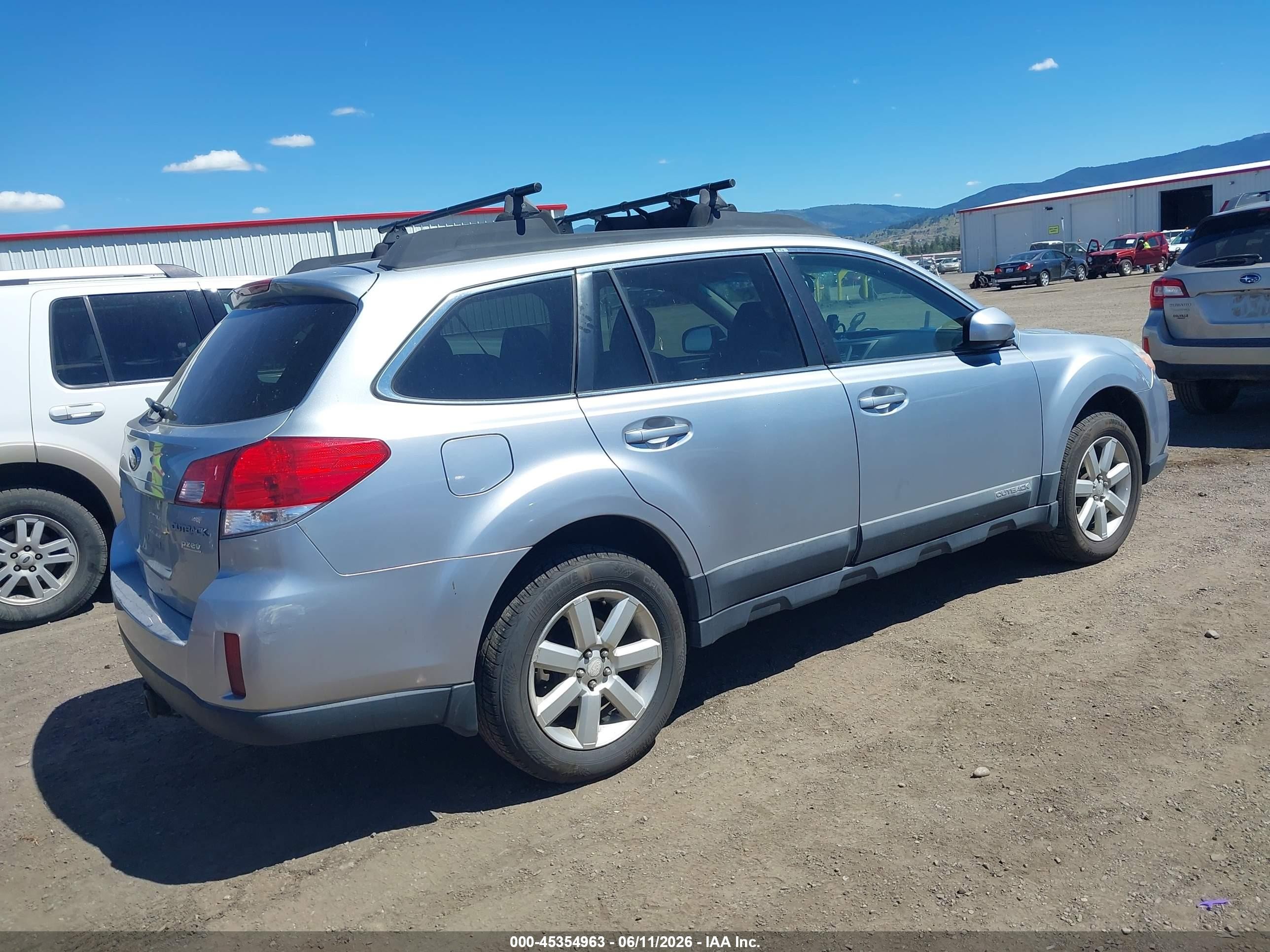 2012 Subaru Outback 2.5i Premium Silver vin: 4S4BRBCC5C3251630