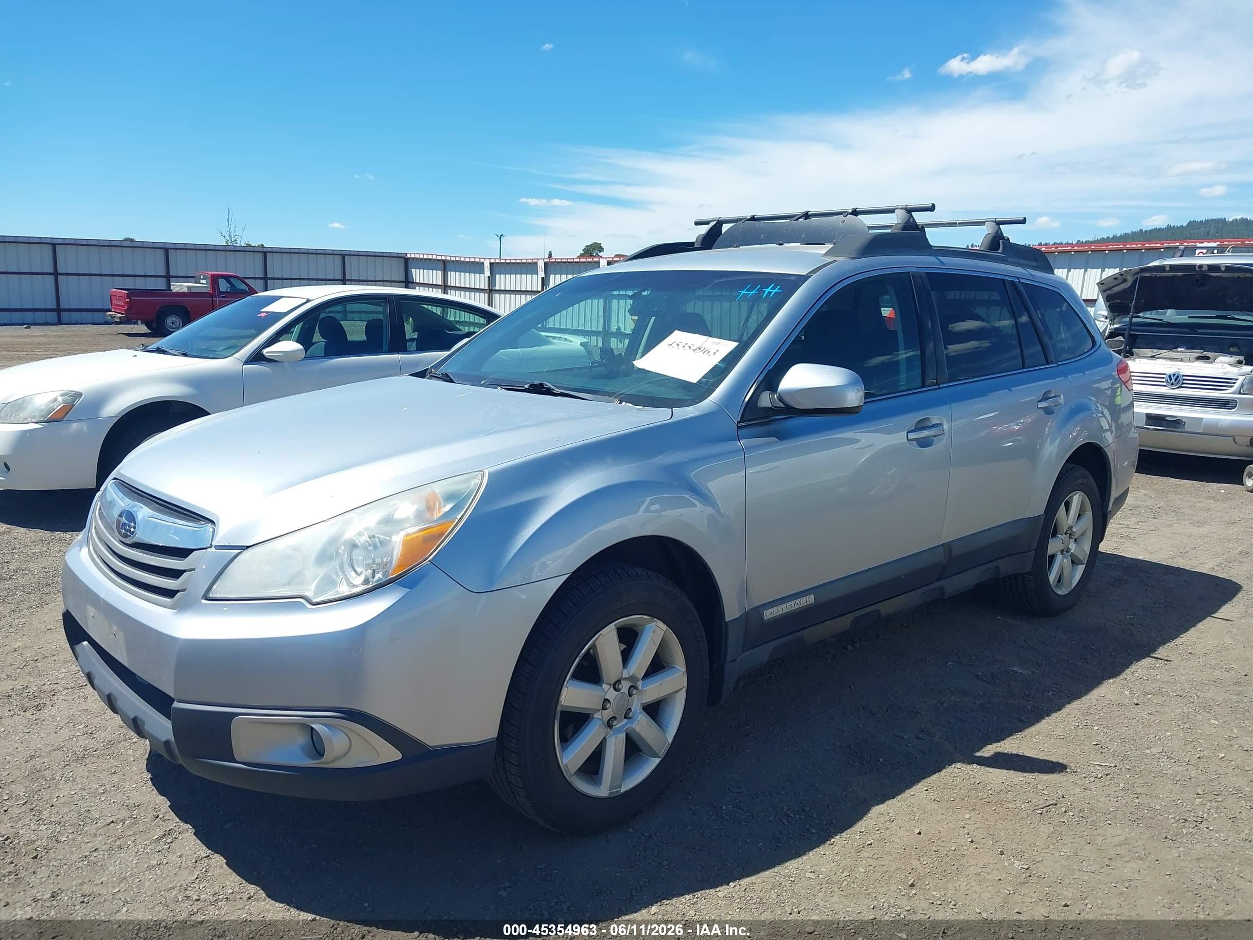 2012 Subaru Outback 2.5i Premium Silver vin: 4S4BRBCC5C3251630