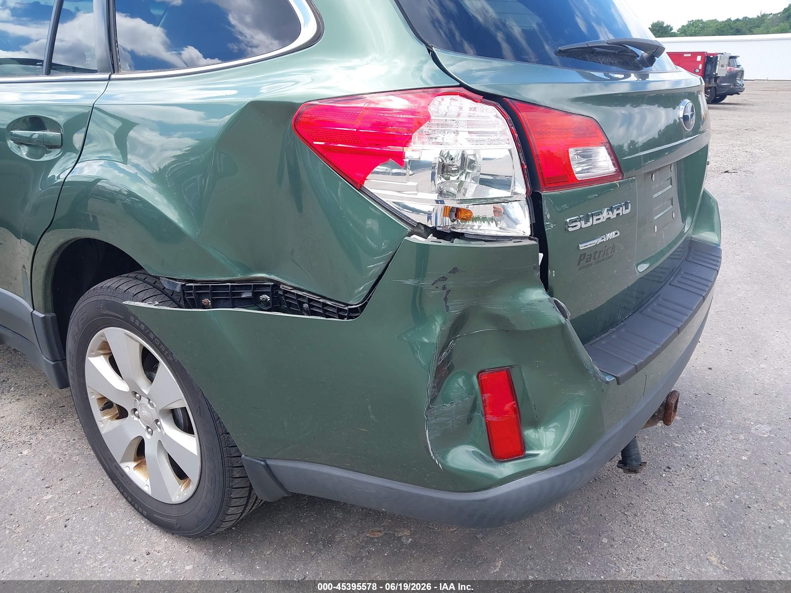 2012 Subaru Outback 2.5i Premium Green vin: 4S4BRBCC5C3255029
