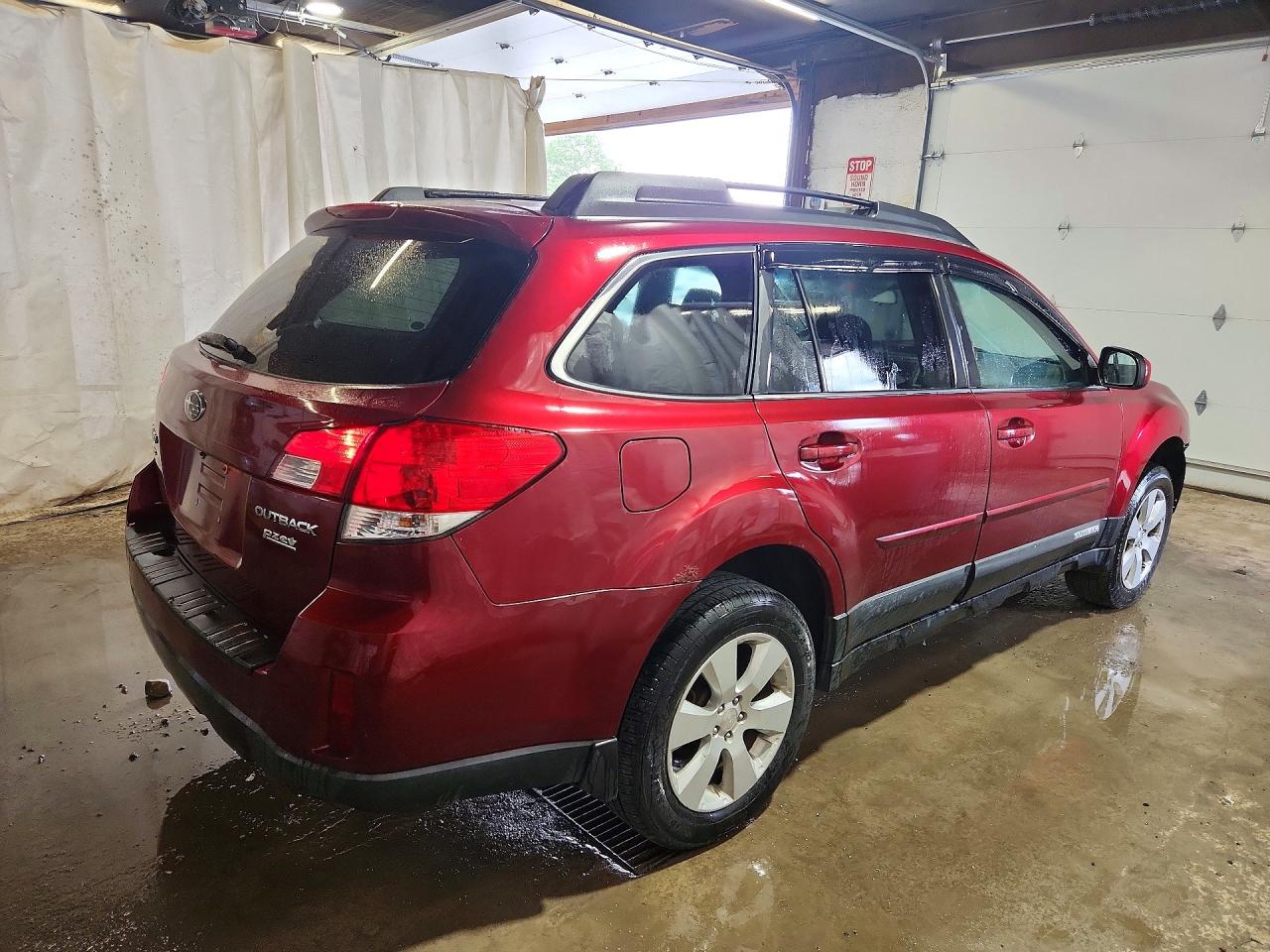 2012 Subaru Outback 2.5i Premium Красный vin: 4S4BRBCC5C3280335