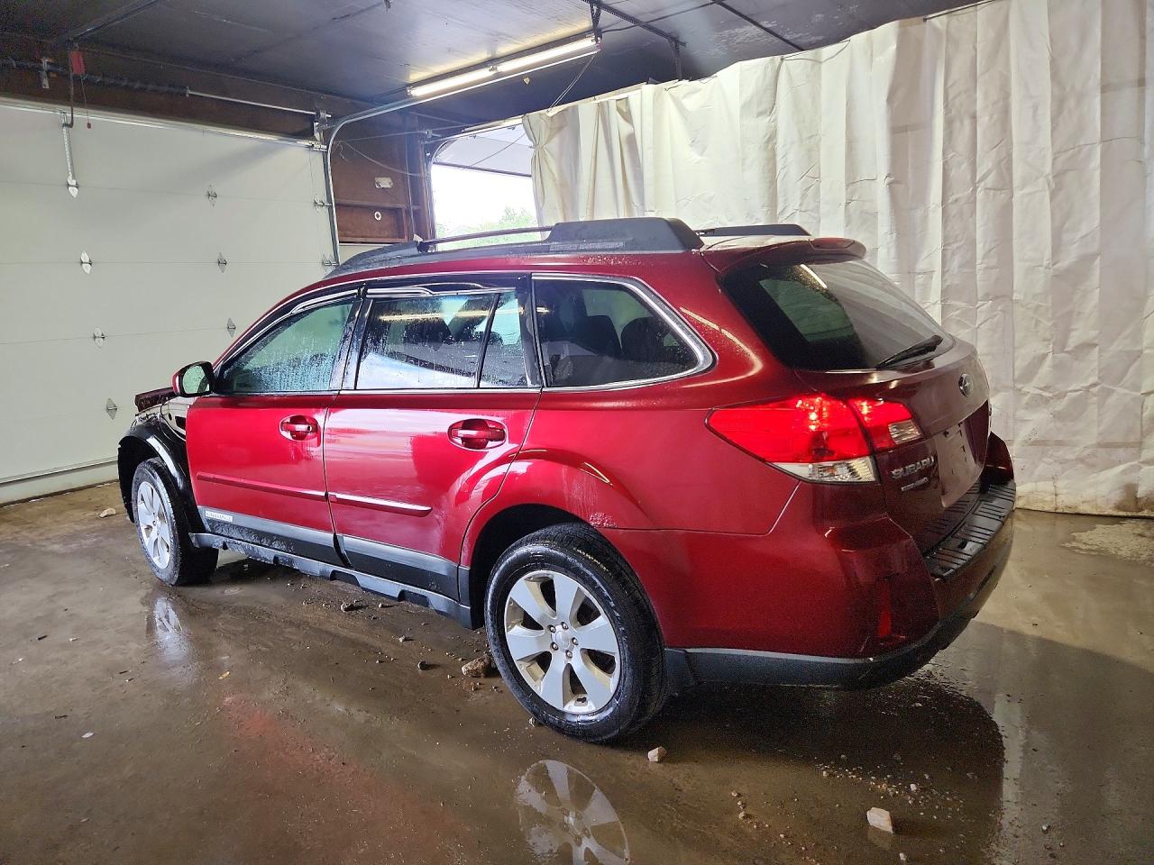 2012 Subaru Outback 2.5i Premium Красный vin: 4S4BRBCC5C3280335