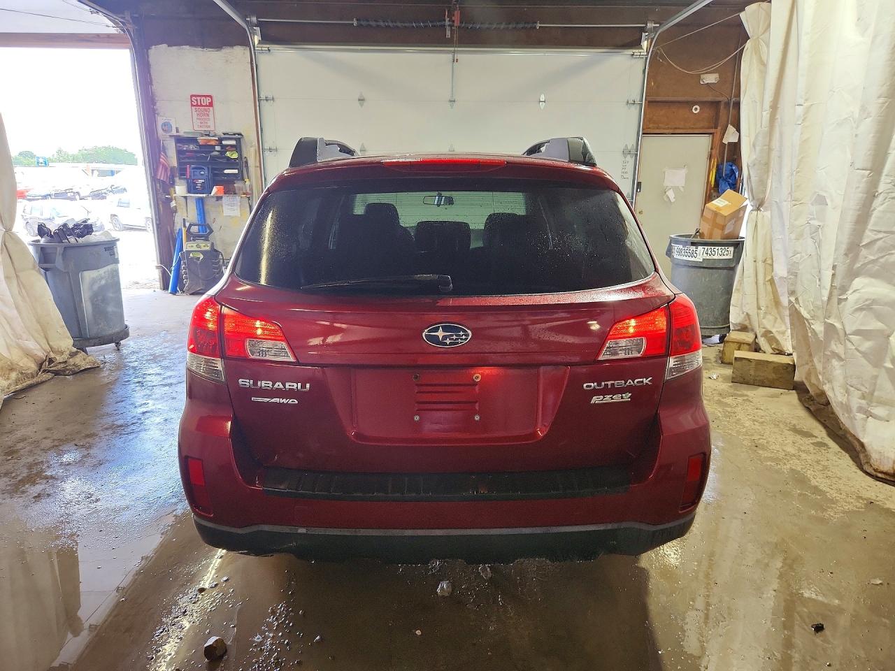 2012 Subaru Outback 2.5i Premium Красный vin: 4S4BRBCC5C3280335