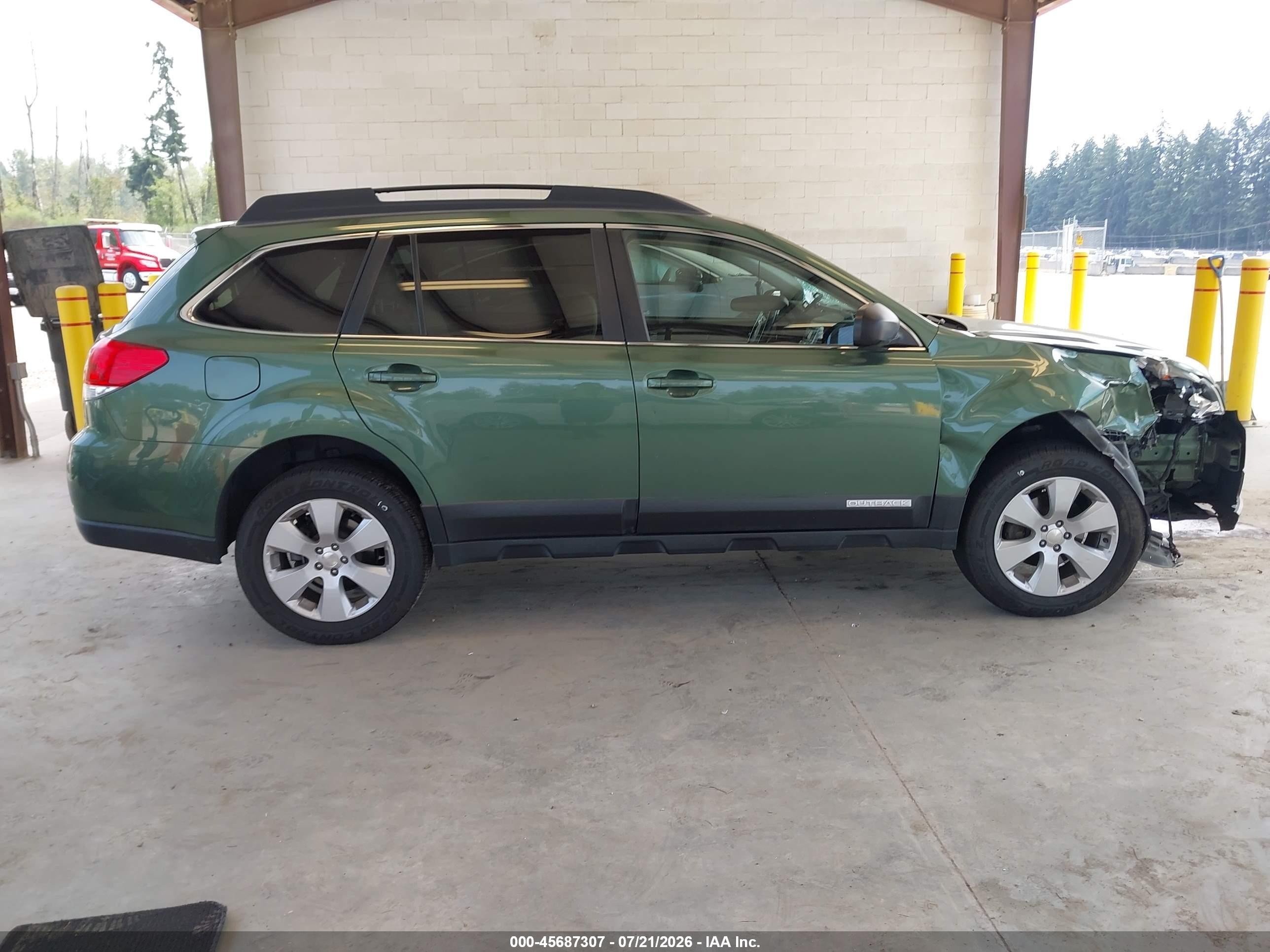 2012 Subaru Outback 2.5i Premium Green vin: 4S4BRBCC5C3294669