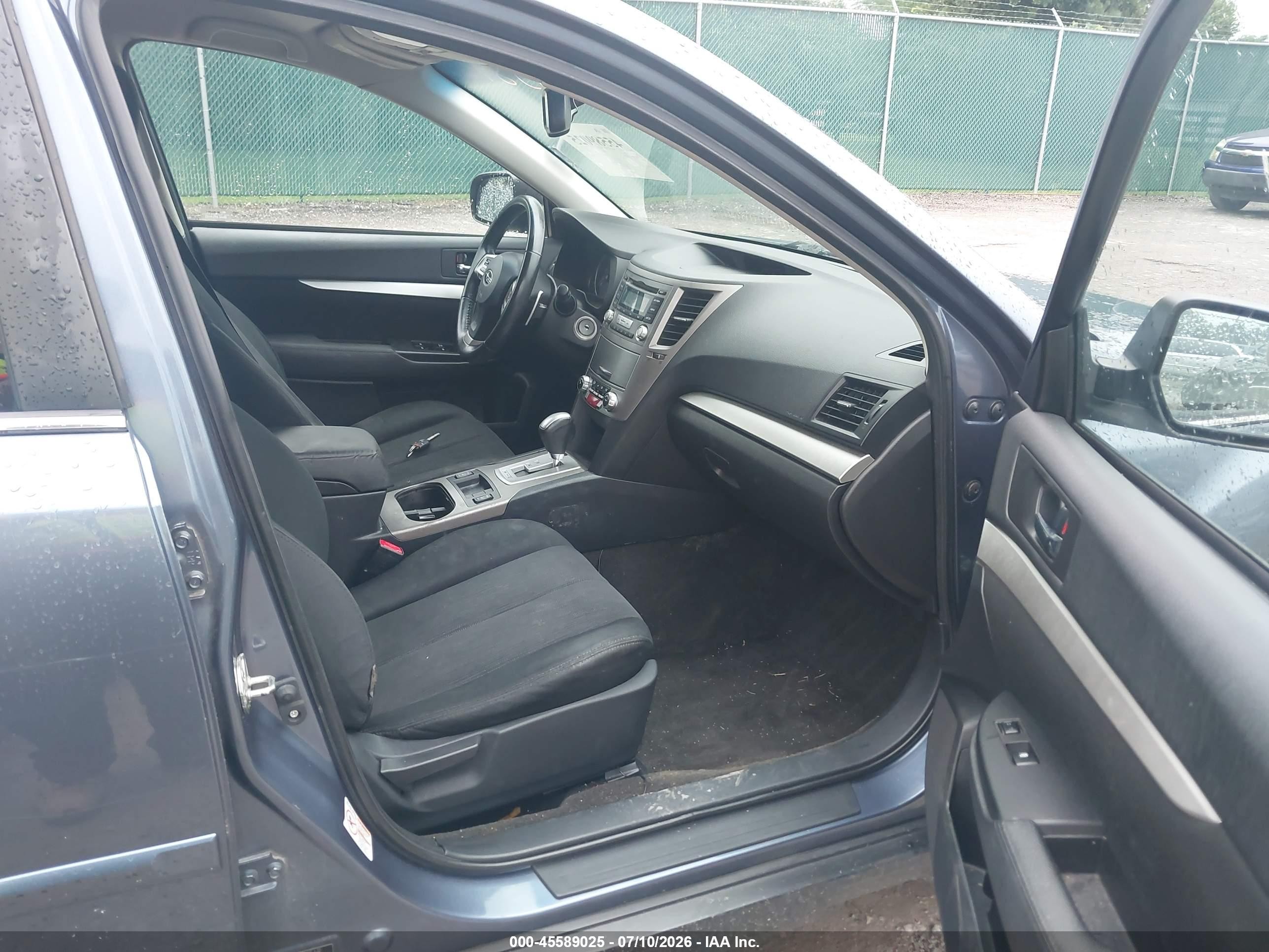 2013 Subaru Outback 2.5i Premium Blue vin: 4S4BRBCC5D3228494