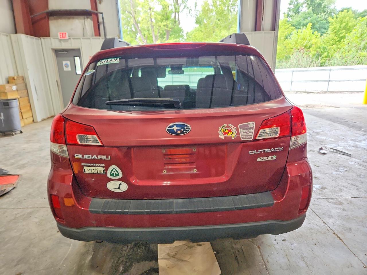 2013 Subaru Outback 2.5i Premium Red vin: 4S4BRBCC5D3243884