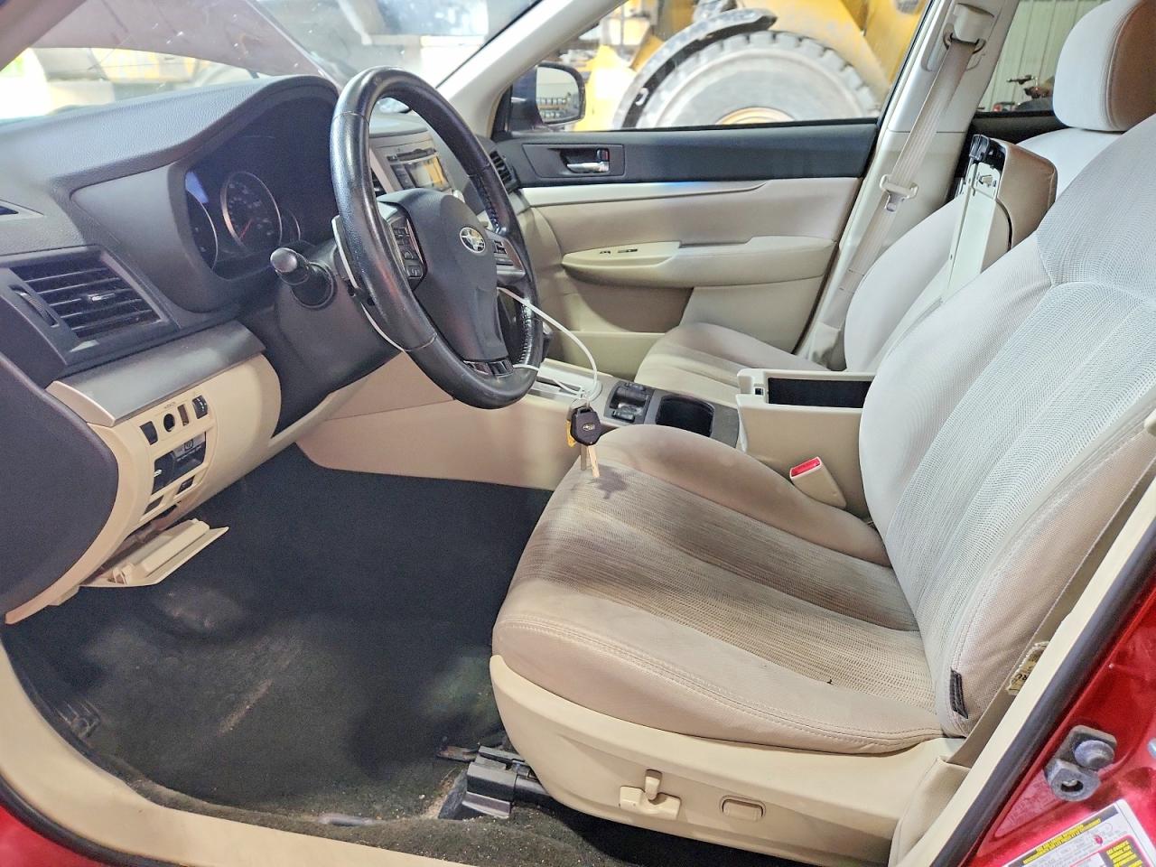 2013 Subaru Outback 2.5i Premium Red vin: 4S4BRBCC5D3243884