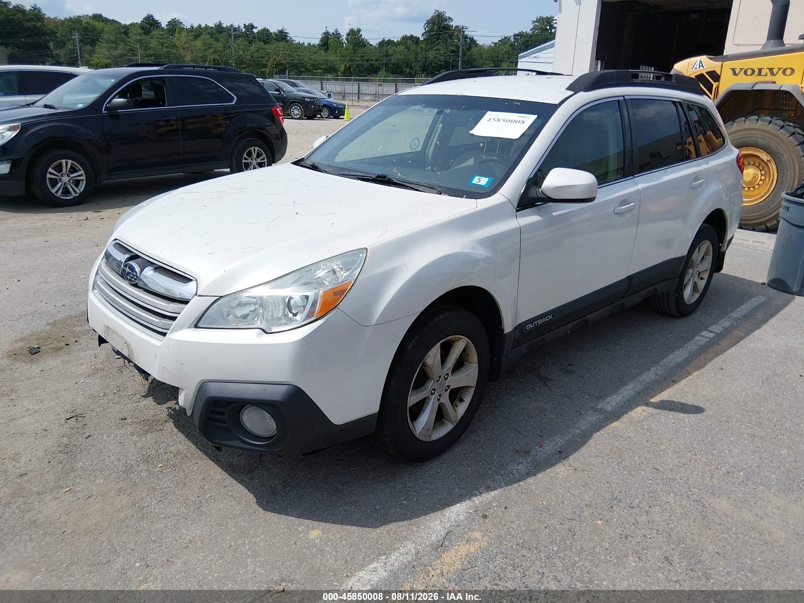 2013 Subaru Outback 2.5i Premium White vin: 4S4BRBCC5D3273922