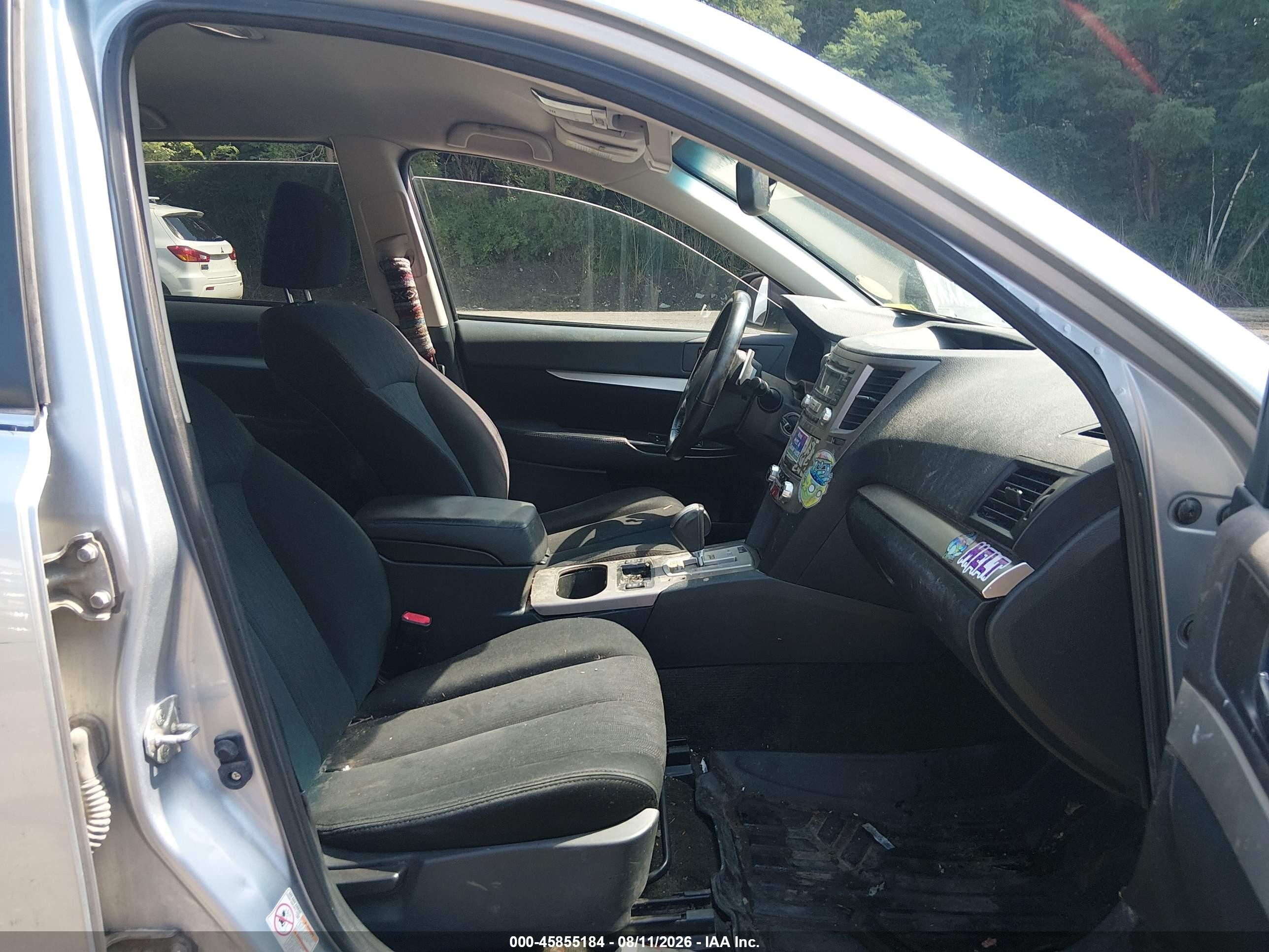2013 Subaru Outback 2.5i Premium Silver vin: 4S4BRBCC5D3304263