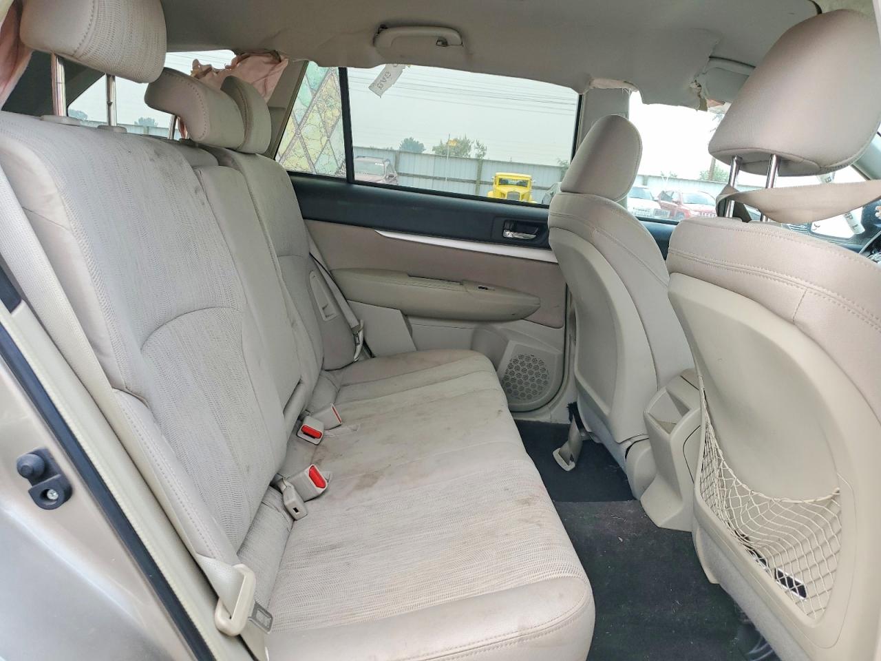 2014 Subaru Outback 2.5i Premium Золотой vin: 4S4BRBCC5E3231803