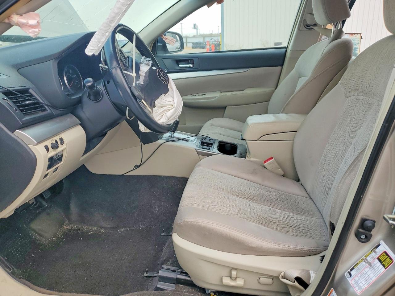 2014 Subaru Outback 2.5i Premium Золотой vin: 4S4BRBCC5E3231803