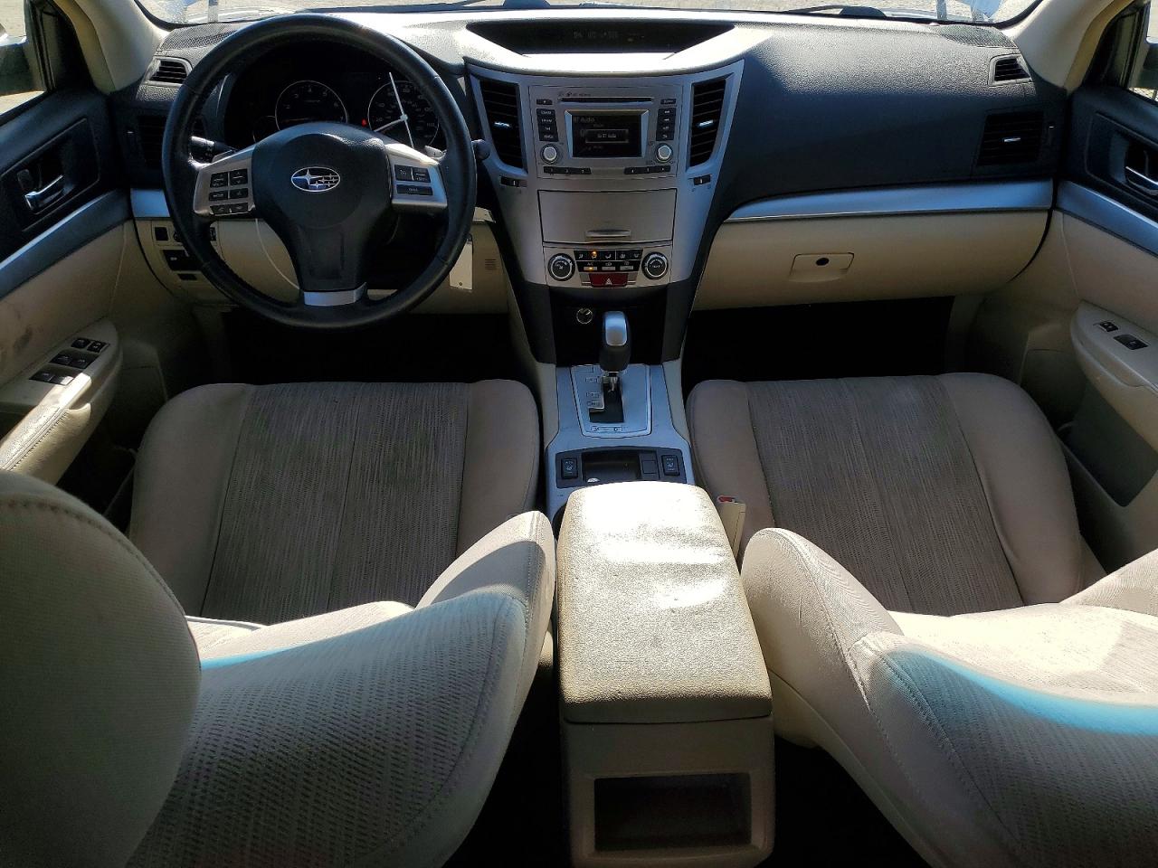 2014 Subaru Outback 2.5i Premium White vin: 4S4BRBCC5E3282153