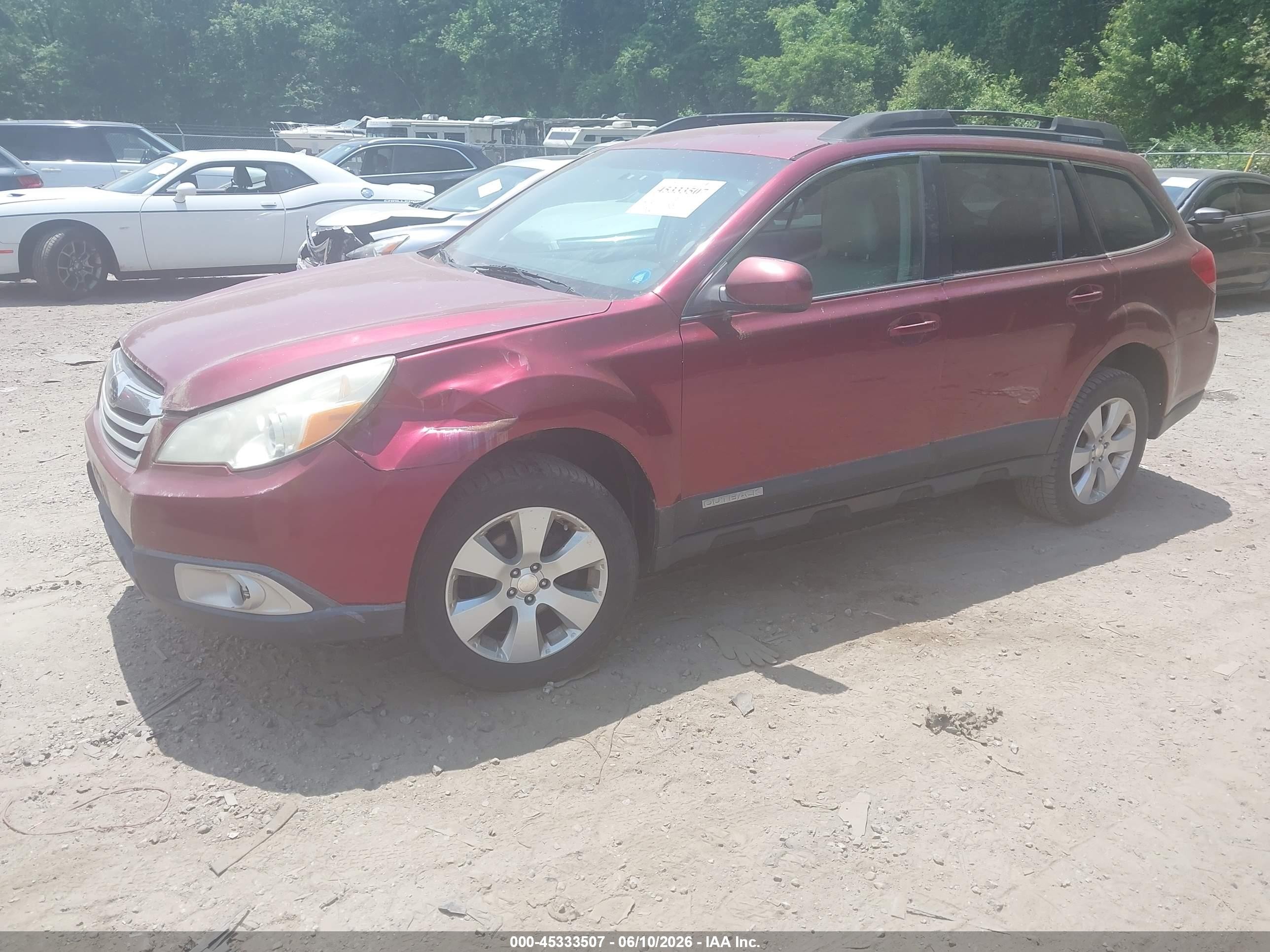 2011 Subaru Outback 2.5i Premium Red vin: 4S4BRBCC6B1326524