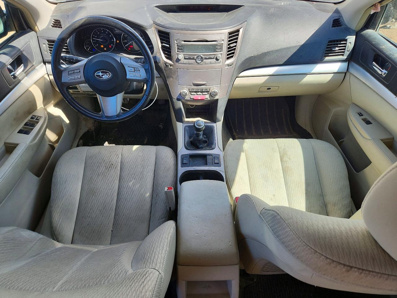 2011 Subaru Outback 2.5i Premium White vin: 4S4BRBCC6B1435940