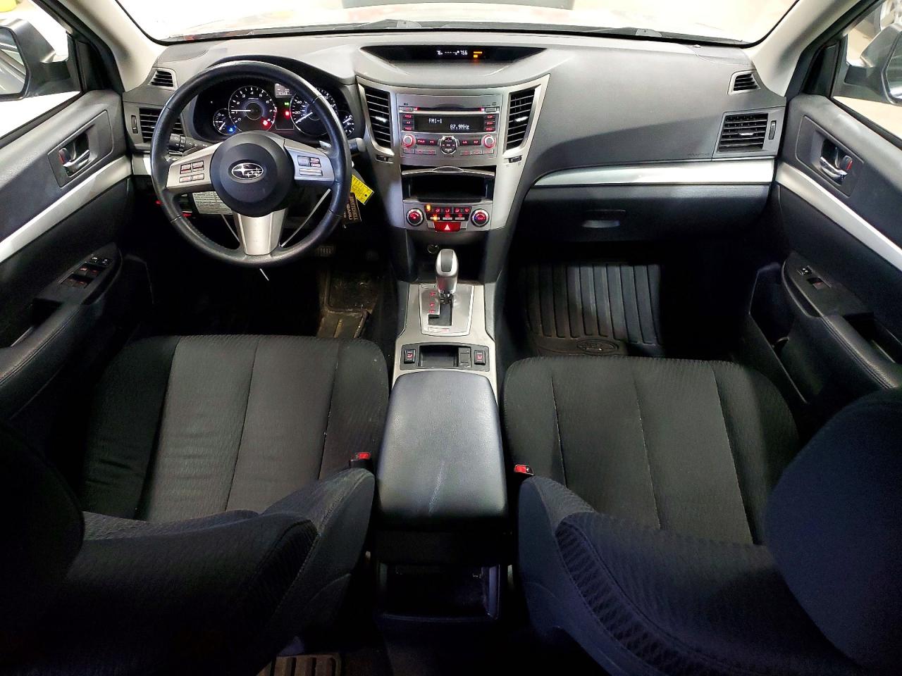 2011 Subaru Outback 2.5i Premium Silver vin: 4S4BRBCC6B3325555
