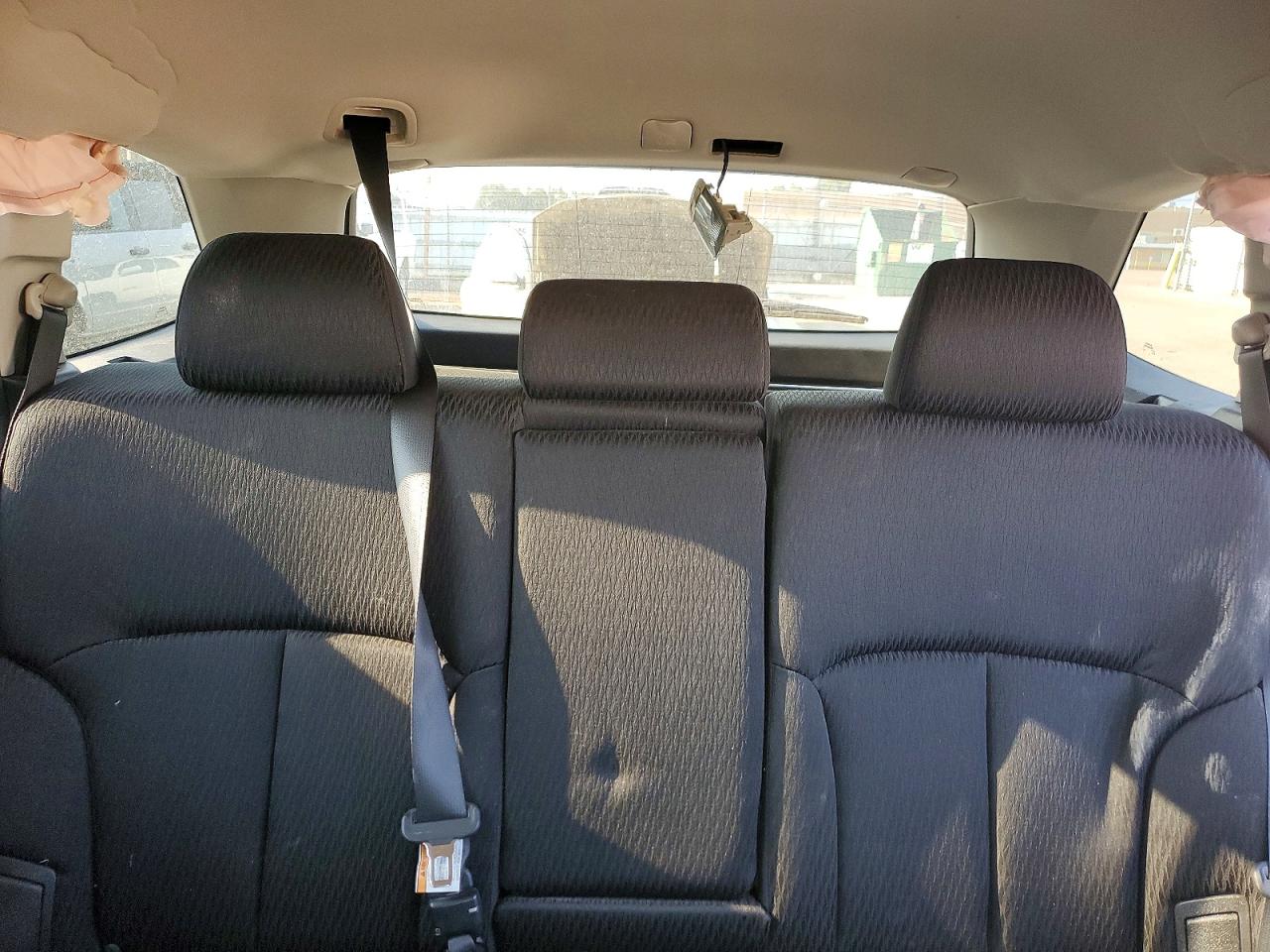 2011 Subaru Outback 2.5i Premium Silver vin: 4S4BRBCC6B3334997