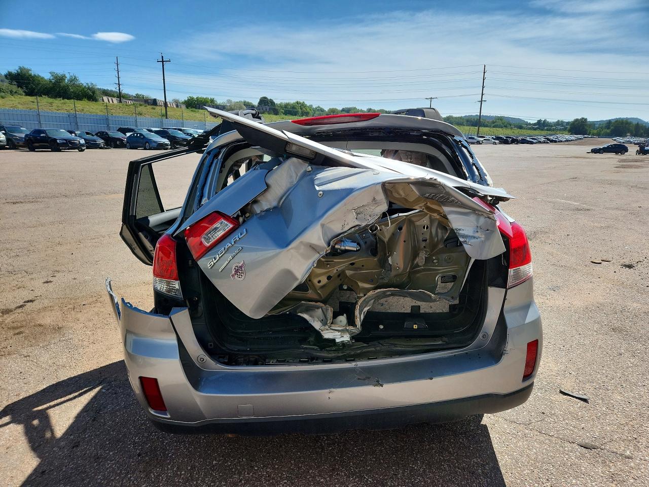 2011 Subaru Outback 2.5i Premium Silver vin: 4S4BRBCC6B3334997