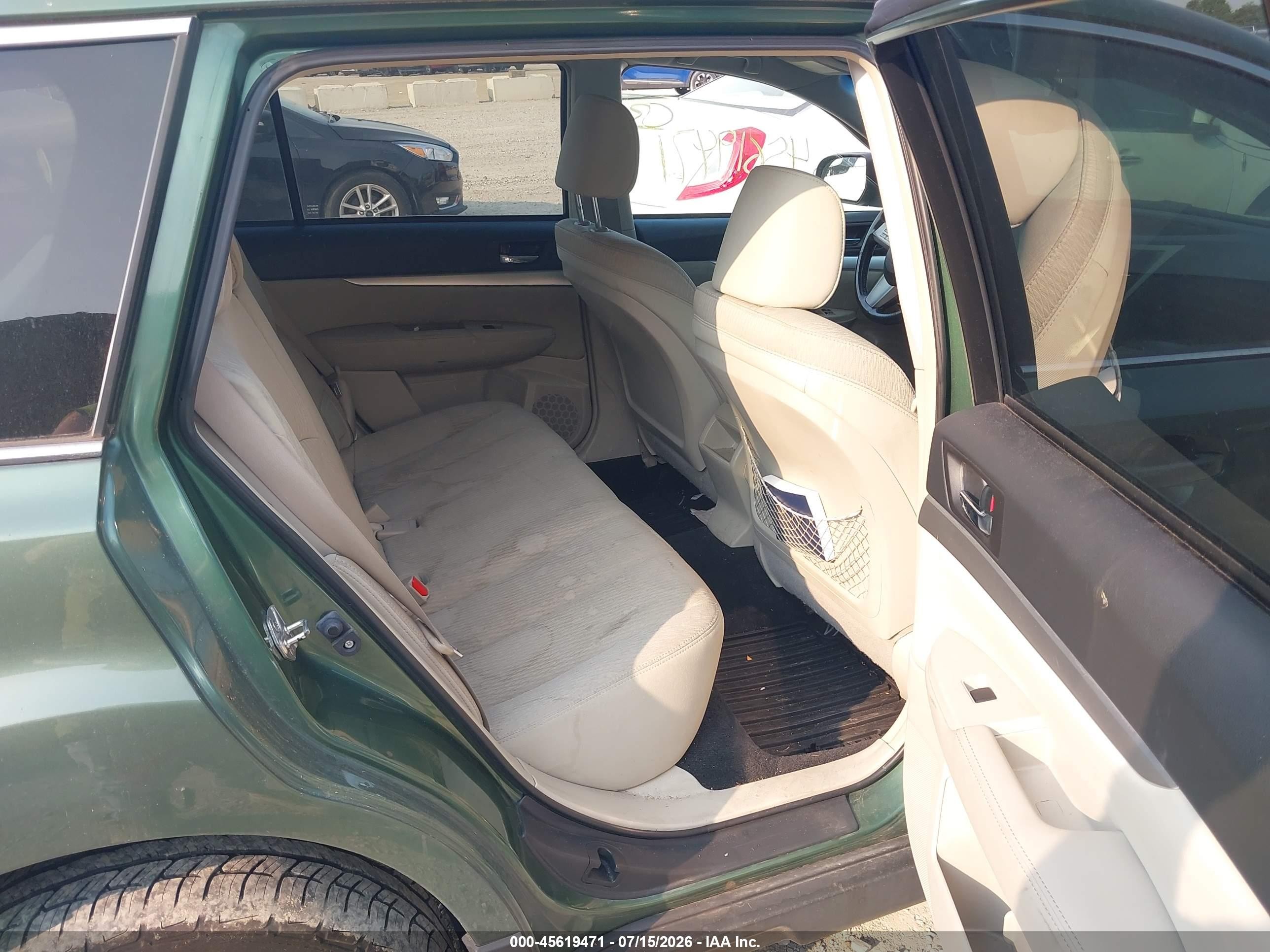 2011 Subaru Outback 2.5i Premium Green vin: 4S4BRBCC6B3391975