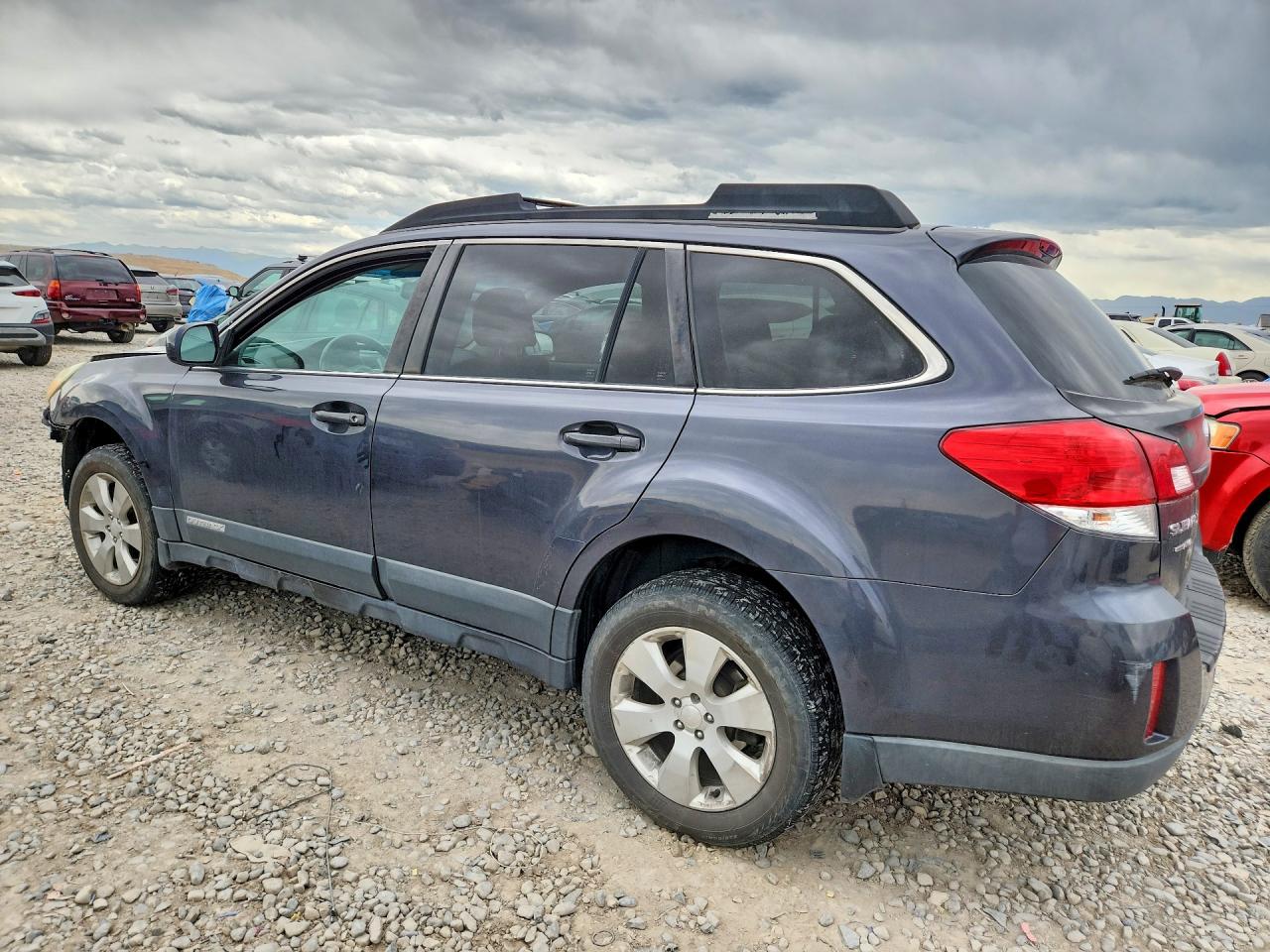 2011 Subaru Outback 2.5i Premium Gray vin: 4S4BRBCC6B3404739