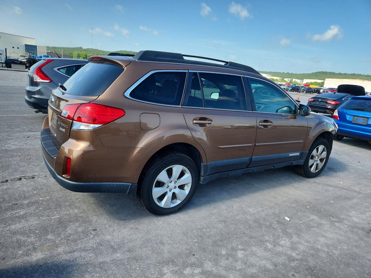 2011 Subaru Outback 2.5i Premium Brown vin: 4S4BRBCC6B3434064
