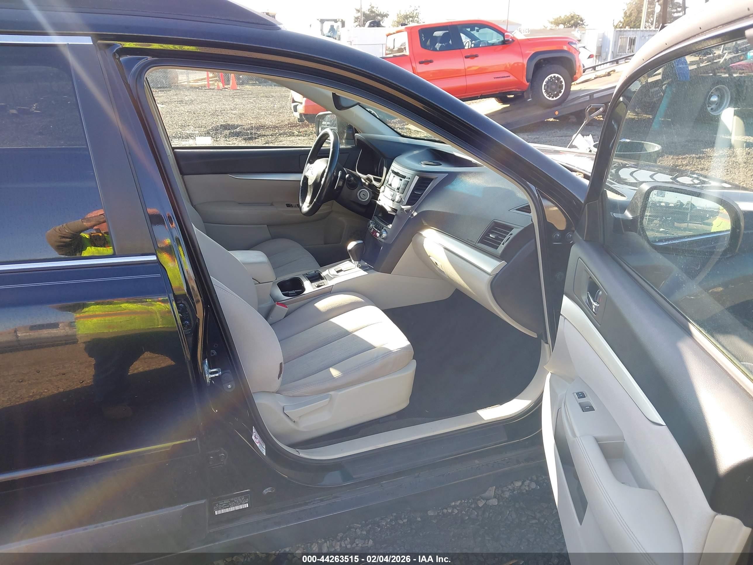2013 Subaru Outback 2.5i Premium Black vin: 4S4BRBCC6D3206715