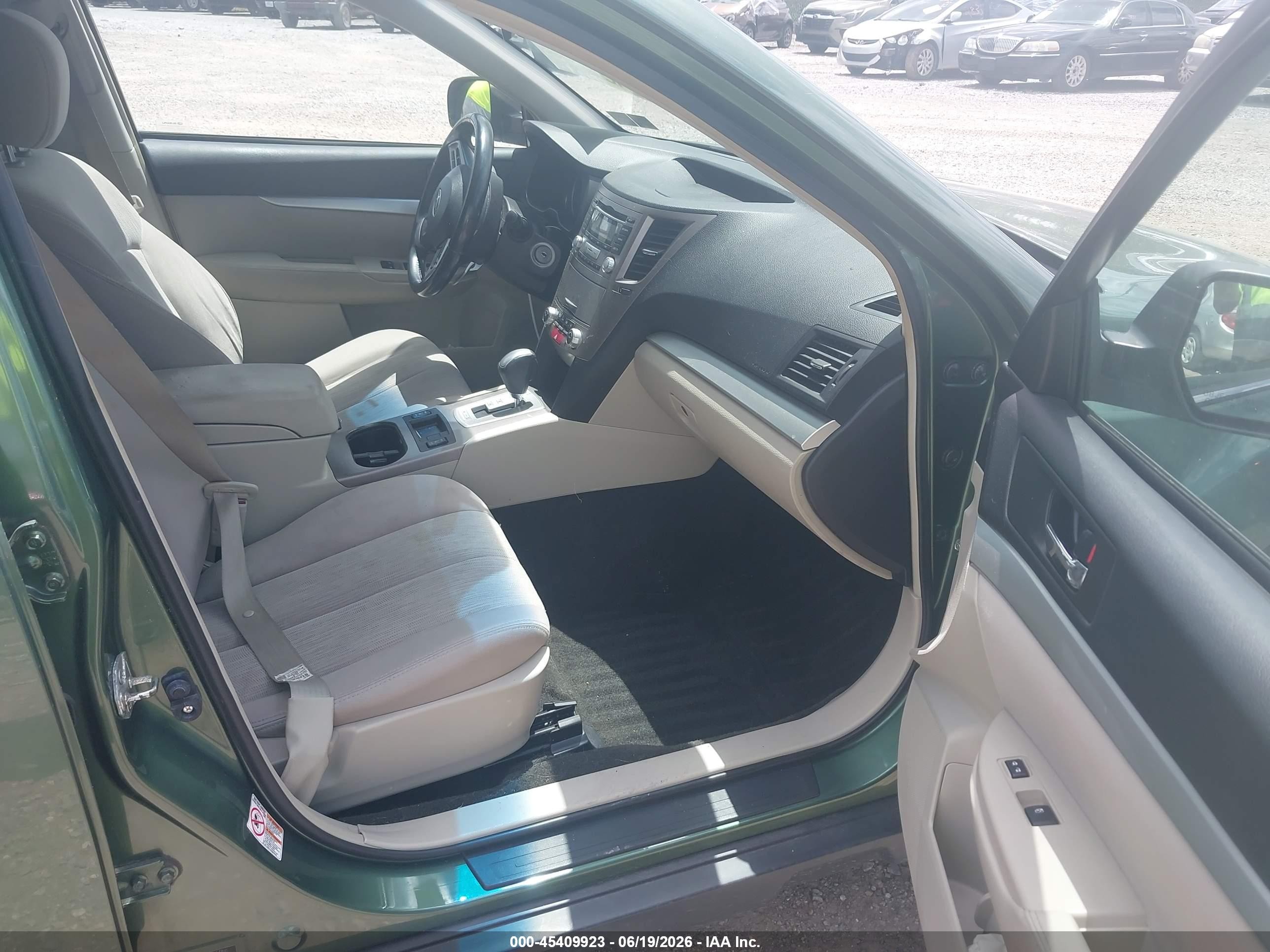 2013 Subaru Outback 2.5i Premium Зеленый vin: 4S4BRBCC6D3208478
