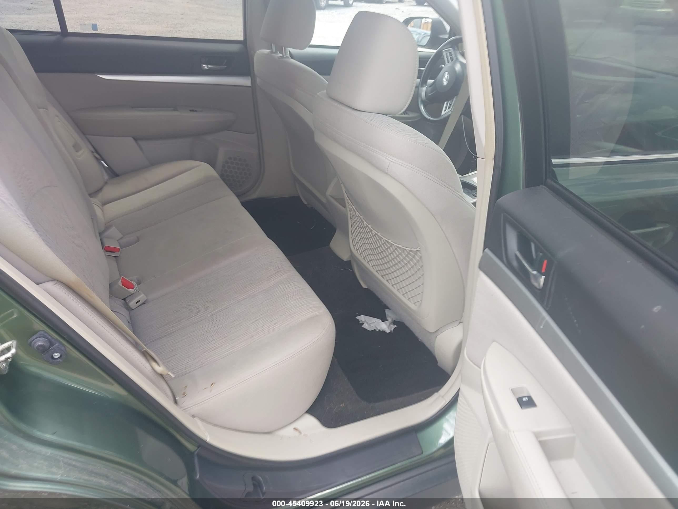 2013 Subaru Outback 2.5i Premium Зеленый vin: 4S4BRBCC6D3208478