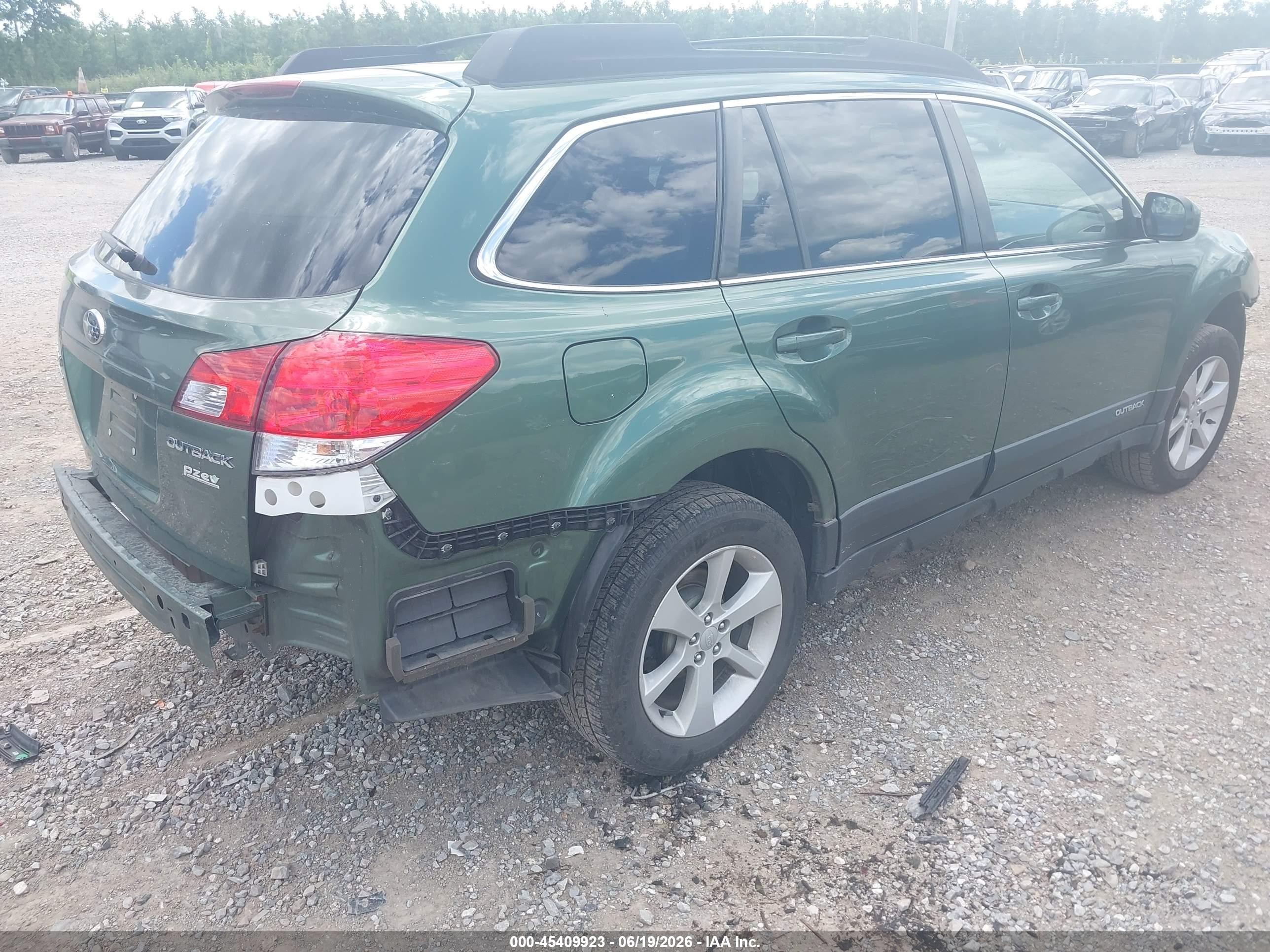 2013 Subaru Outback 2.5i Premium Green vin: 4S4BRBCC6D3208478