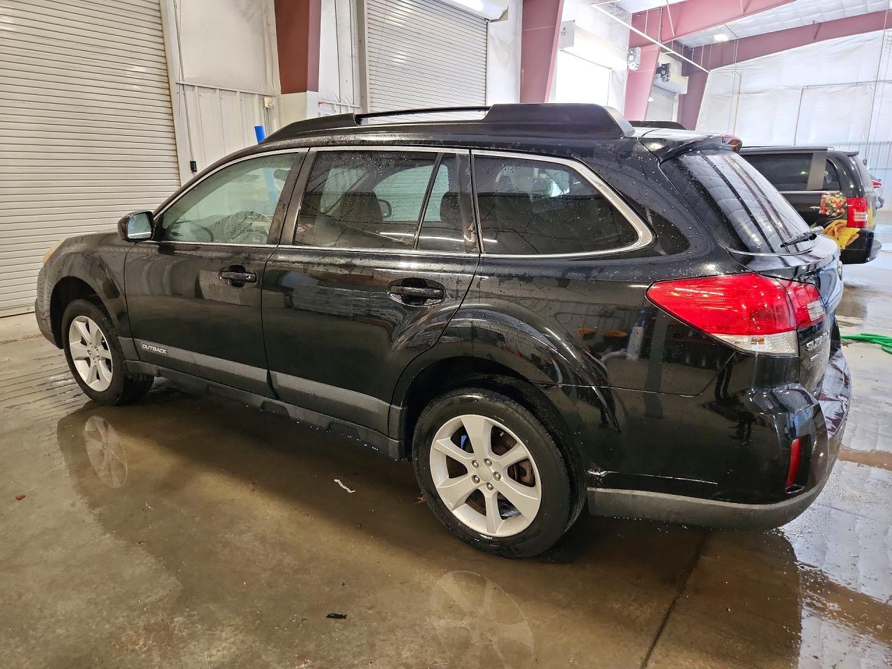 2013 Subaru Outback 2.5i Premium Black vin: 4S4BRBCC6D3215141