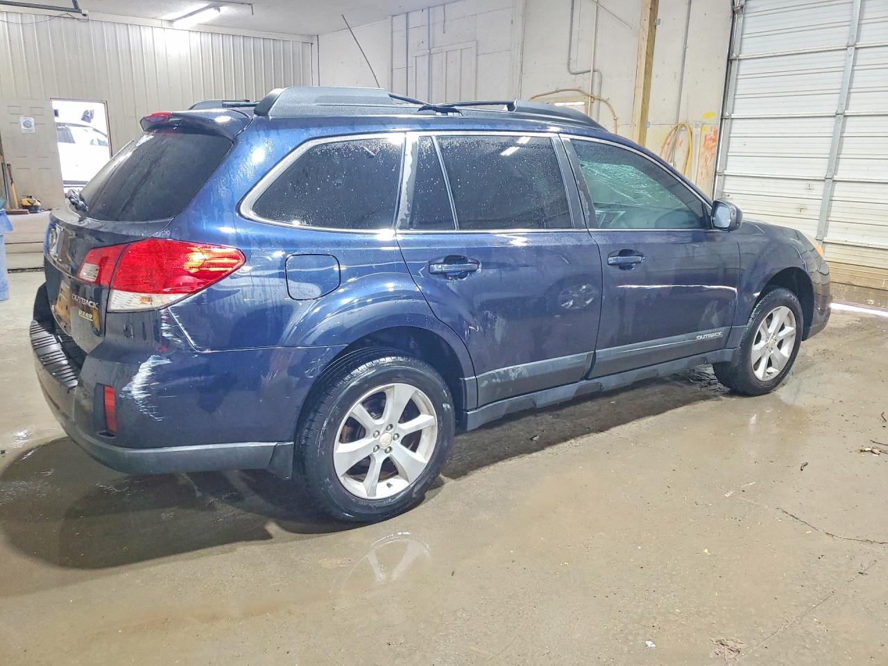 2013 Subaru Outback 2.5i Premium Синий vin: 4S4BRBCC6D3277073